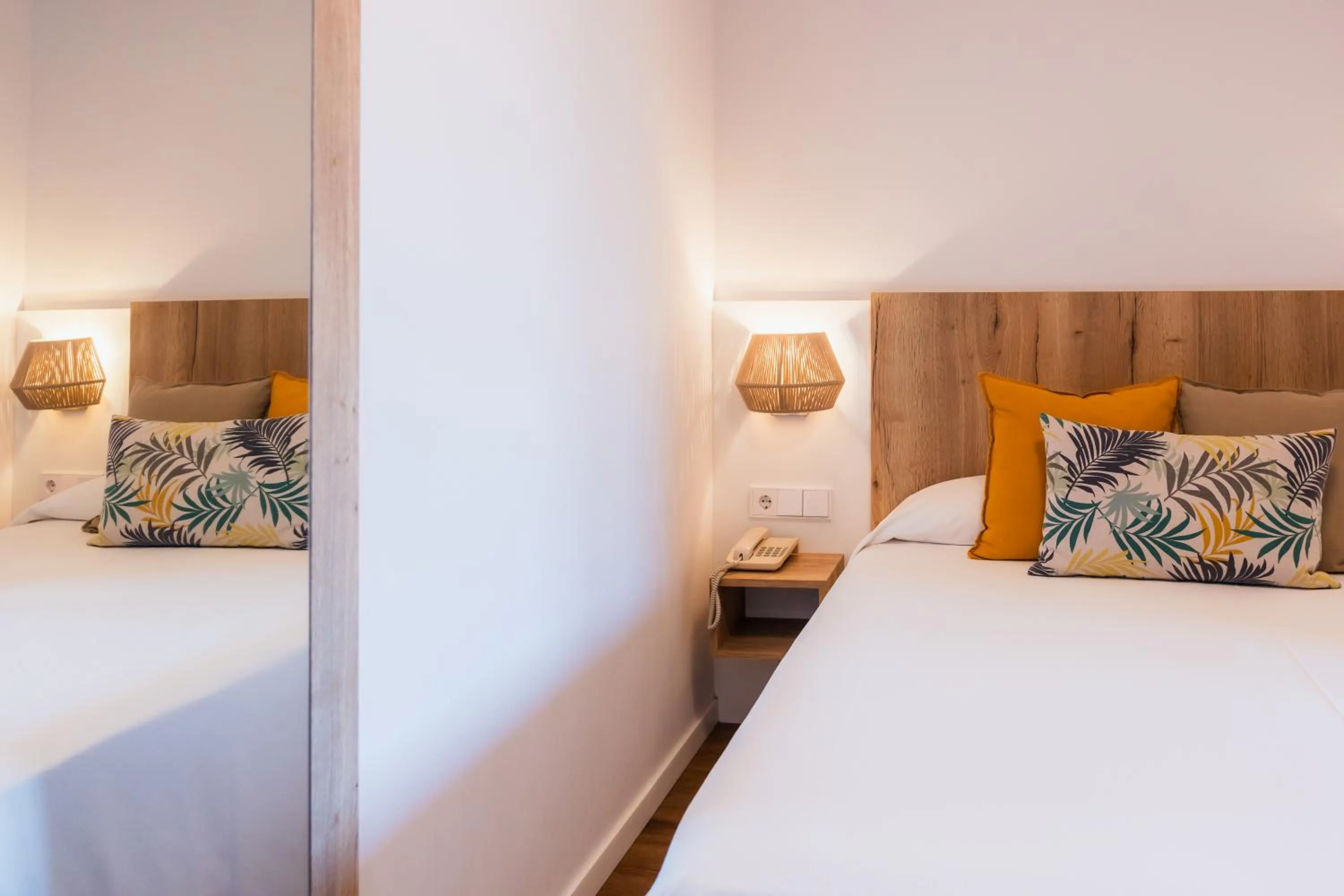 Photo of the whole room, Bed in Hotel Restaurant Bon Retorn