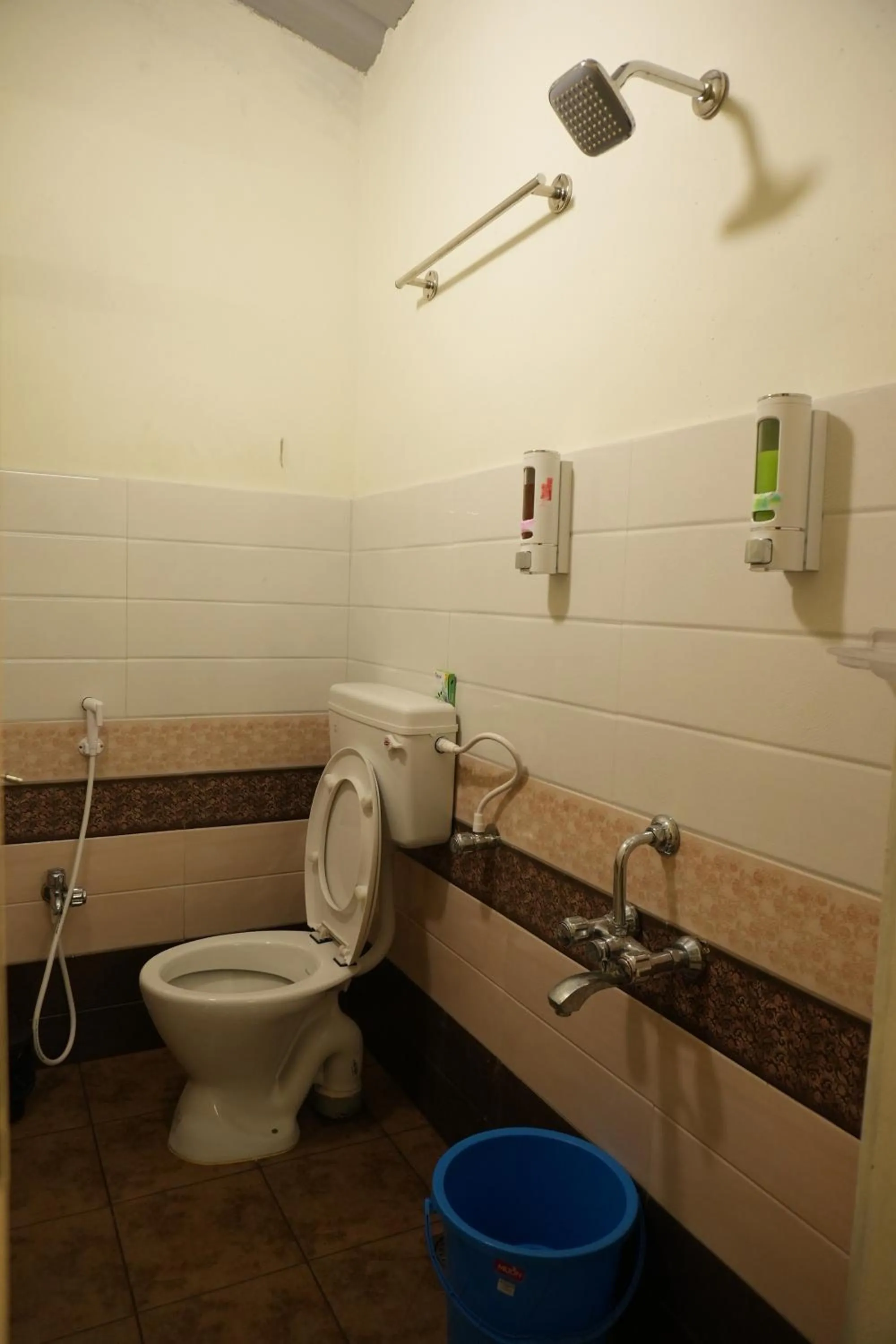 Toilet in Bay Stays near white town