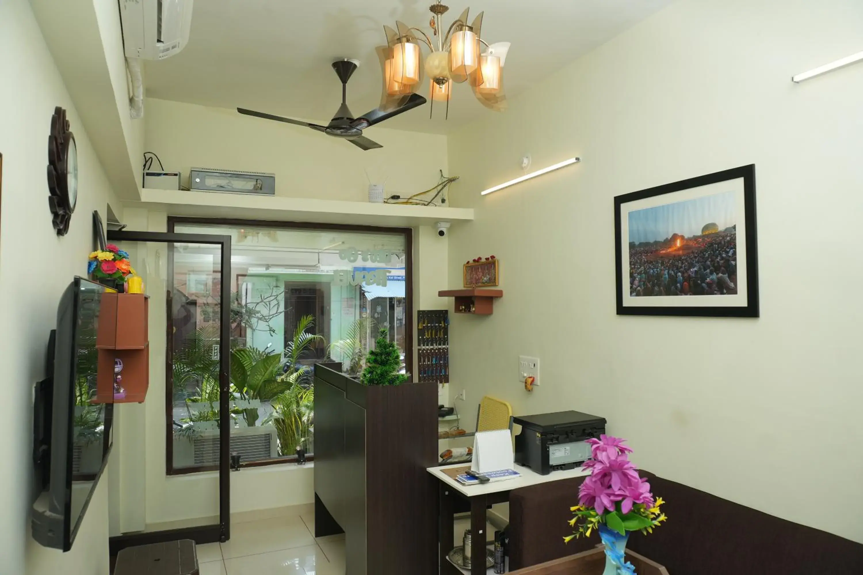 Lobby or reception in Bay Stays near white town Lobby or reception in Bay Stays near white town