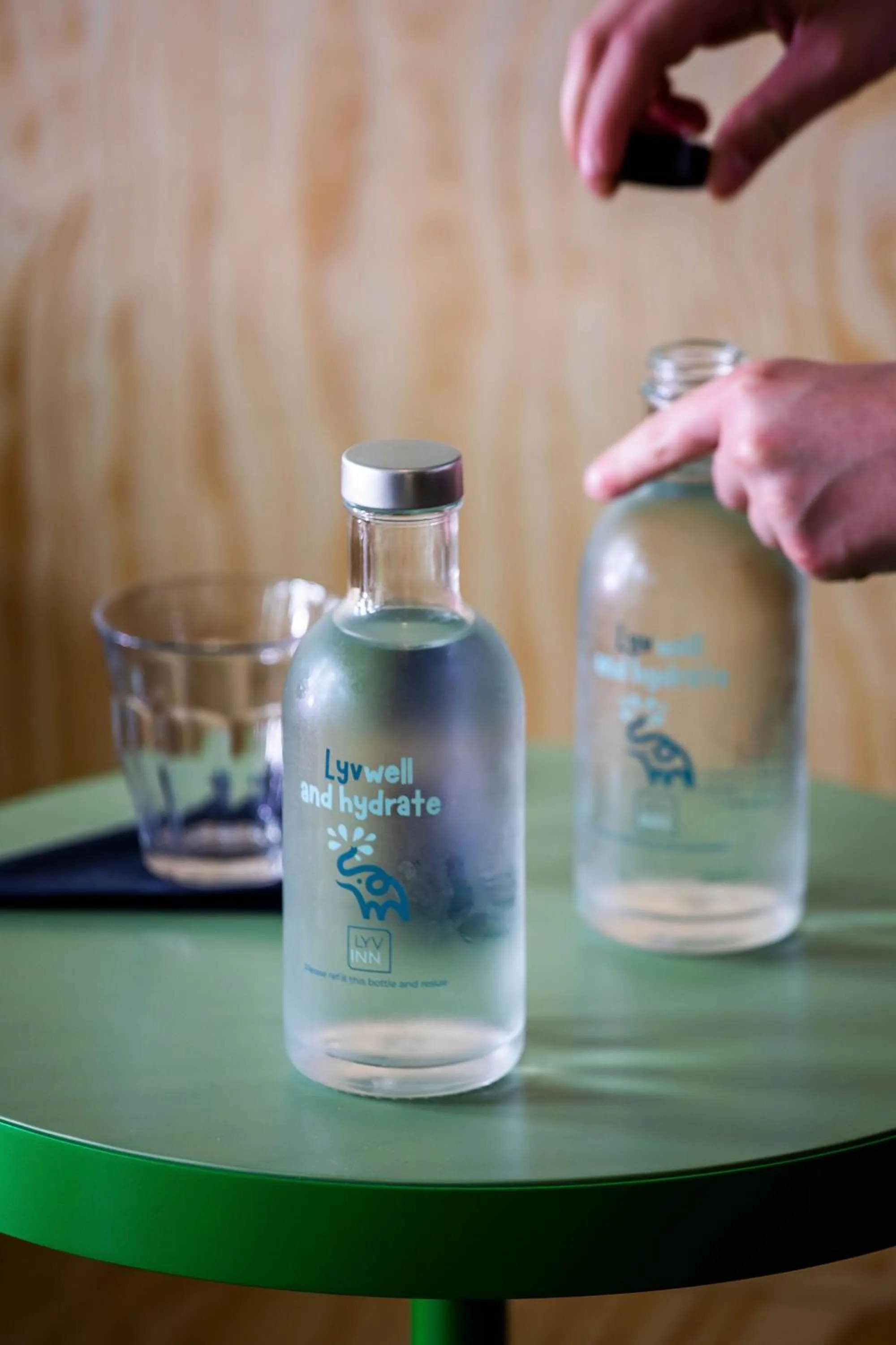 Food and drinks in LyvInn Hotel Frankfurt