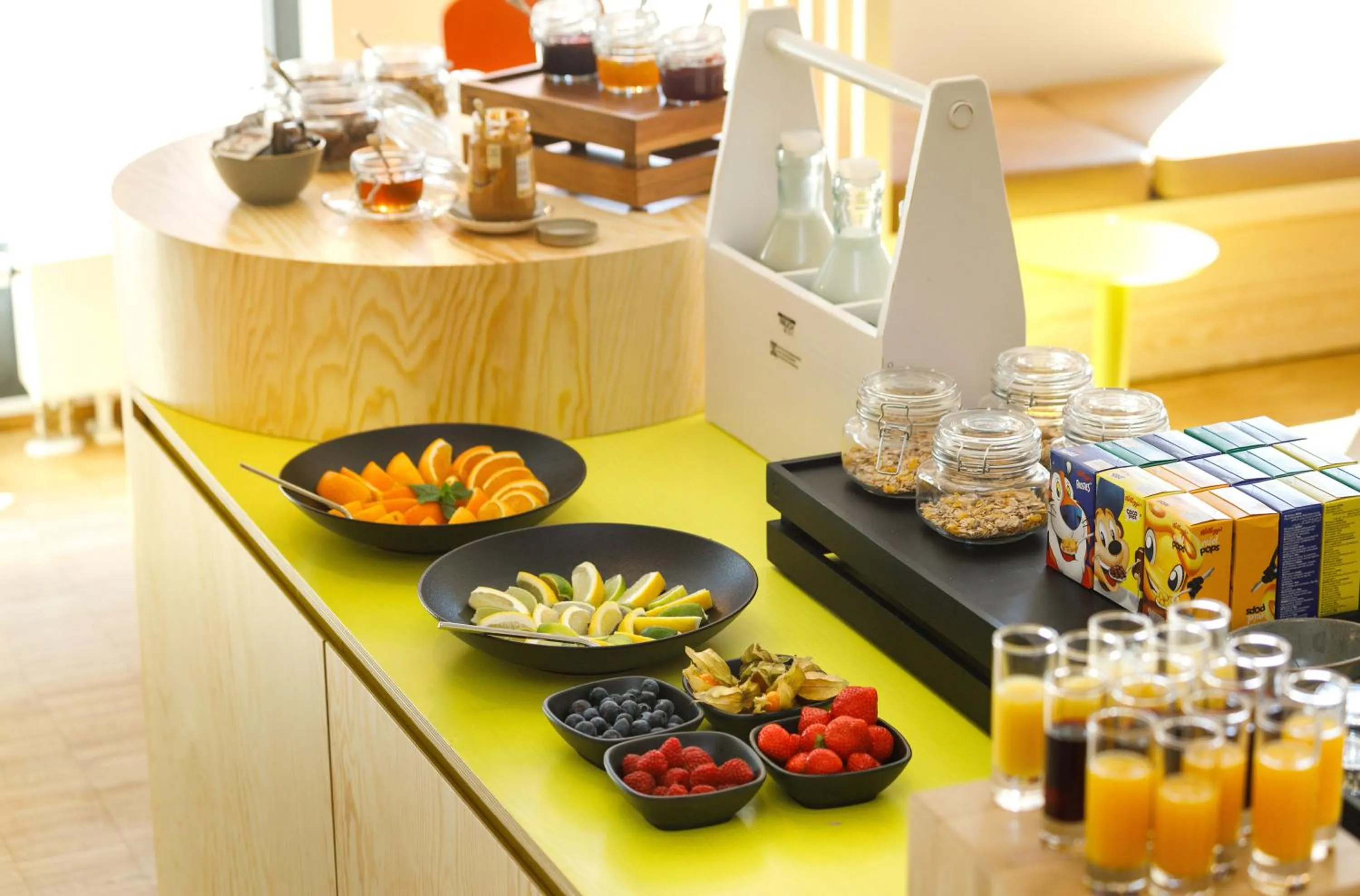 Breakfast in LyvInn Hotel Frankfurt