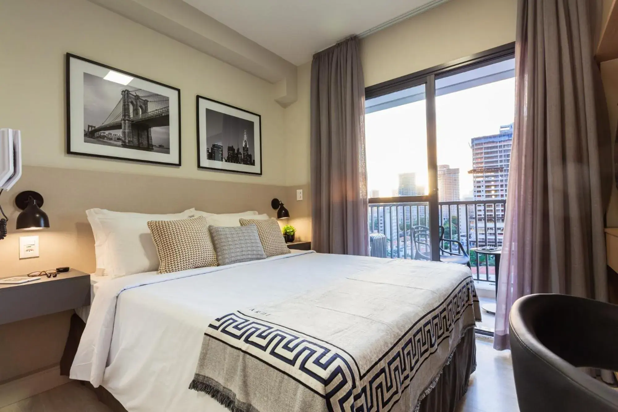 Bed in Charlie Brooklyn Studios Bed in Charlie Brooklyn Studios