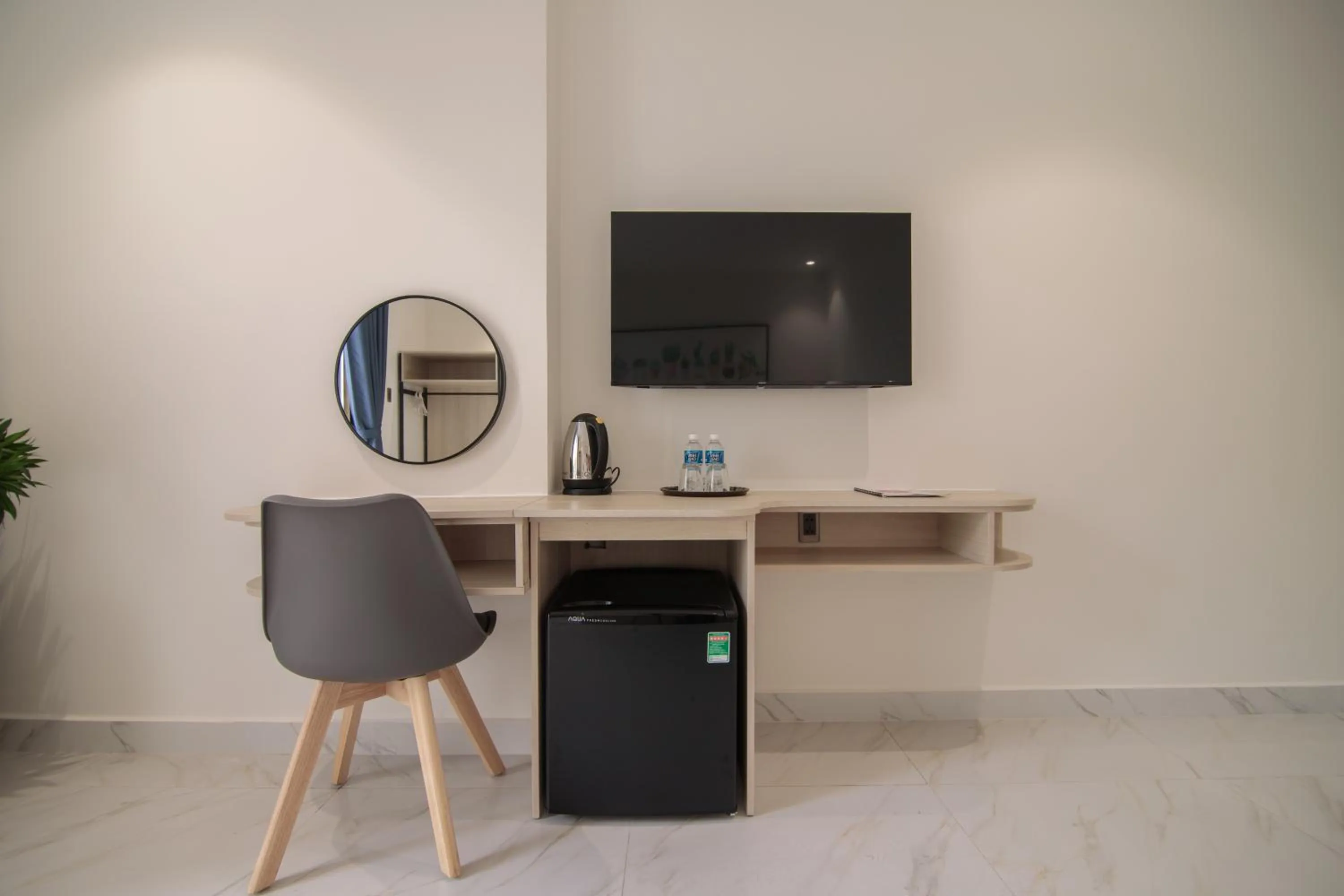 hair dresser in Bin Bin Hotel 8 - Near Sunrise City