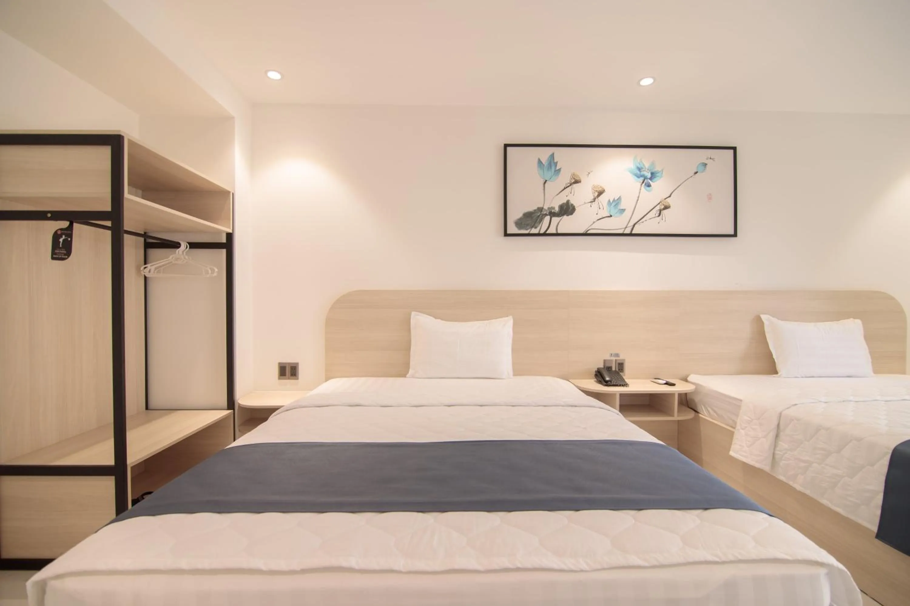 Property building, Bed in Bin Bin Hotel 8 - Near Sunrise City