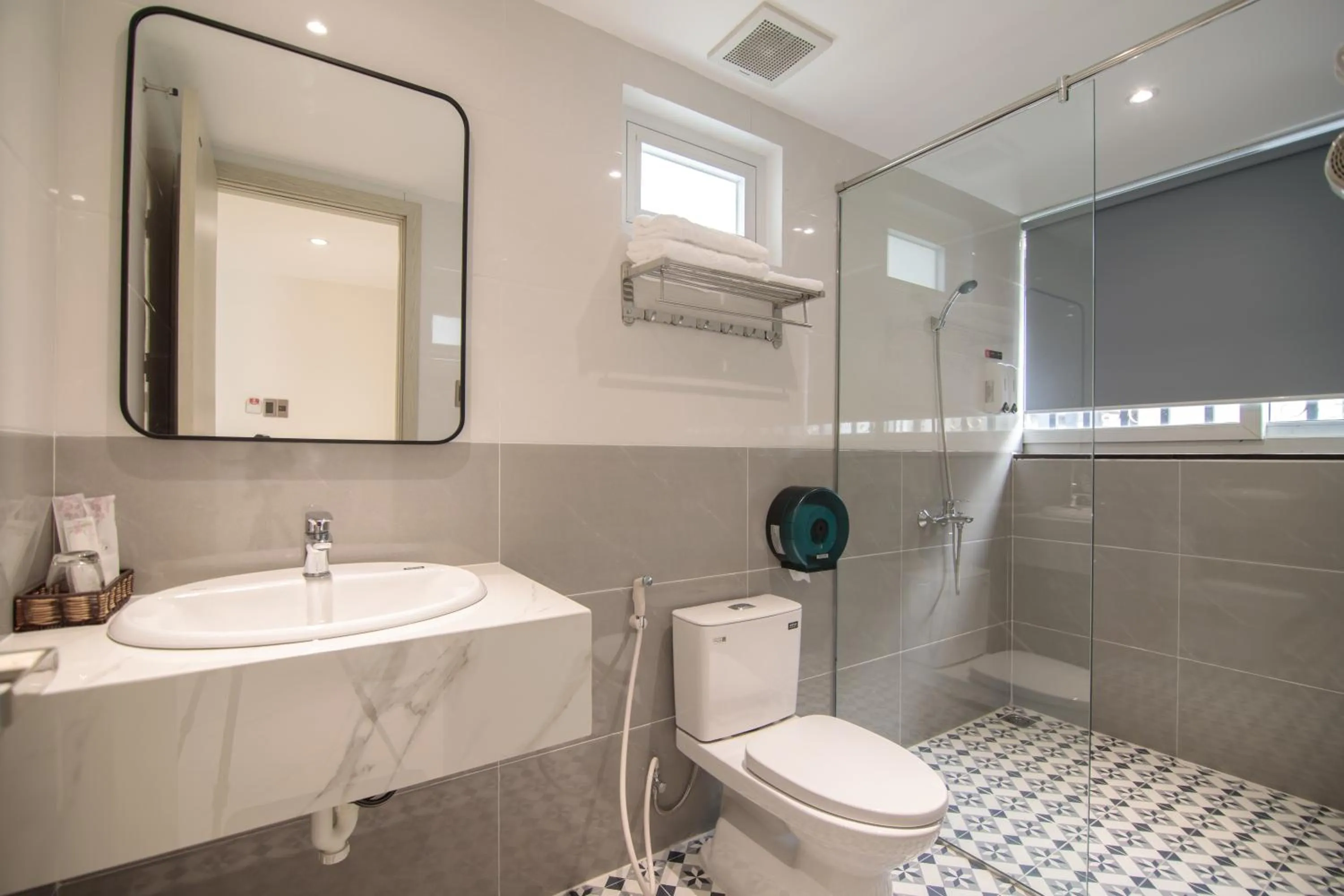 Bathroom in Bin Bin Hotel 8 - Near Sunrise City