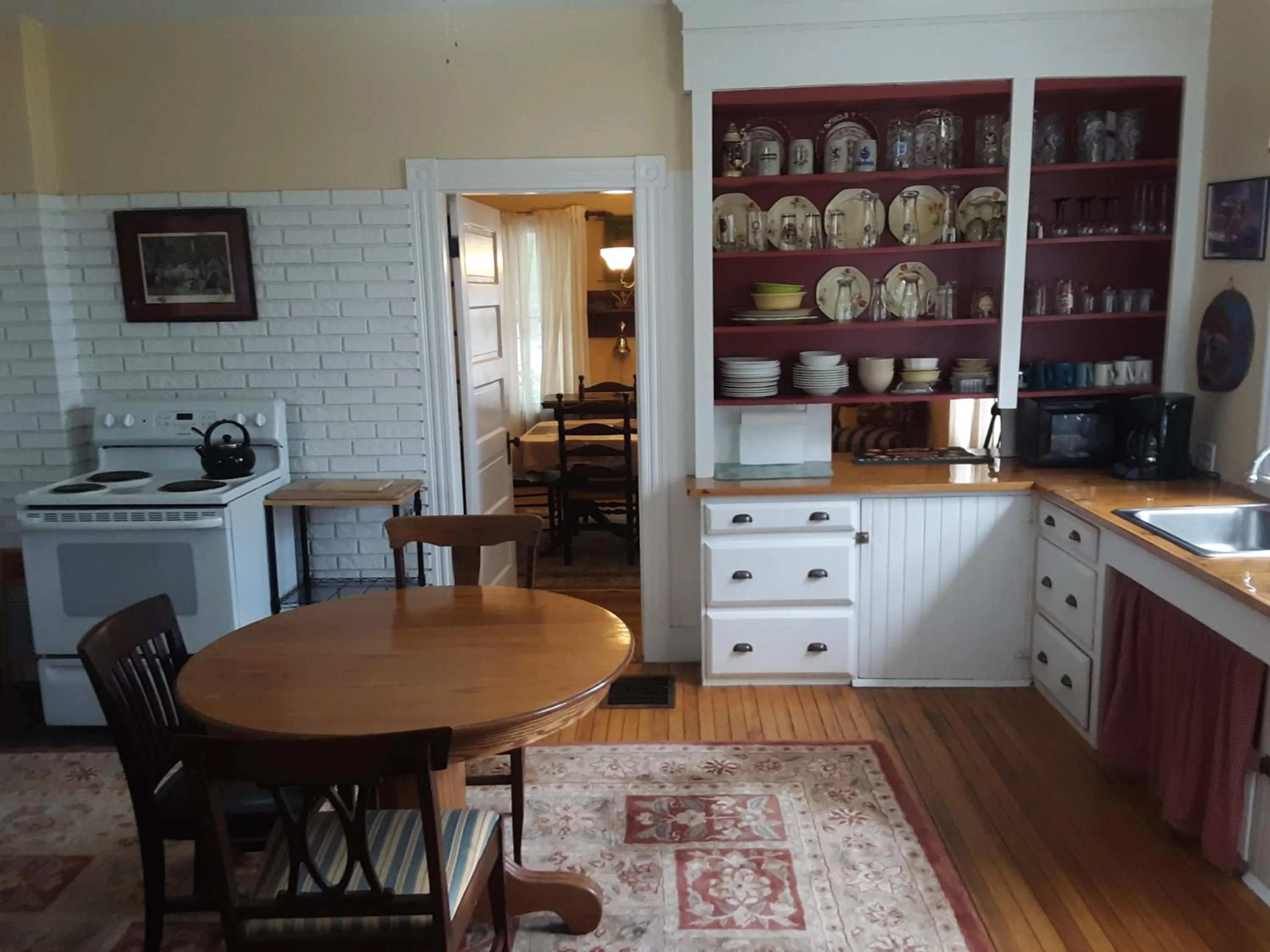 Kitchen or kitchenette in Terrapin Hostel