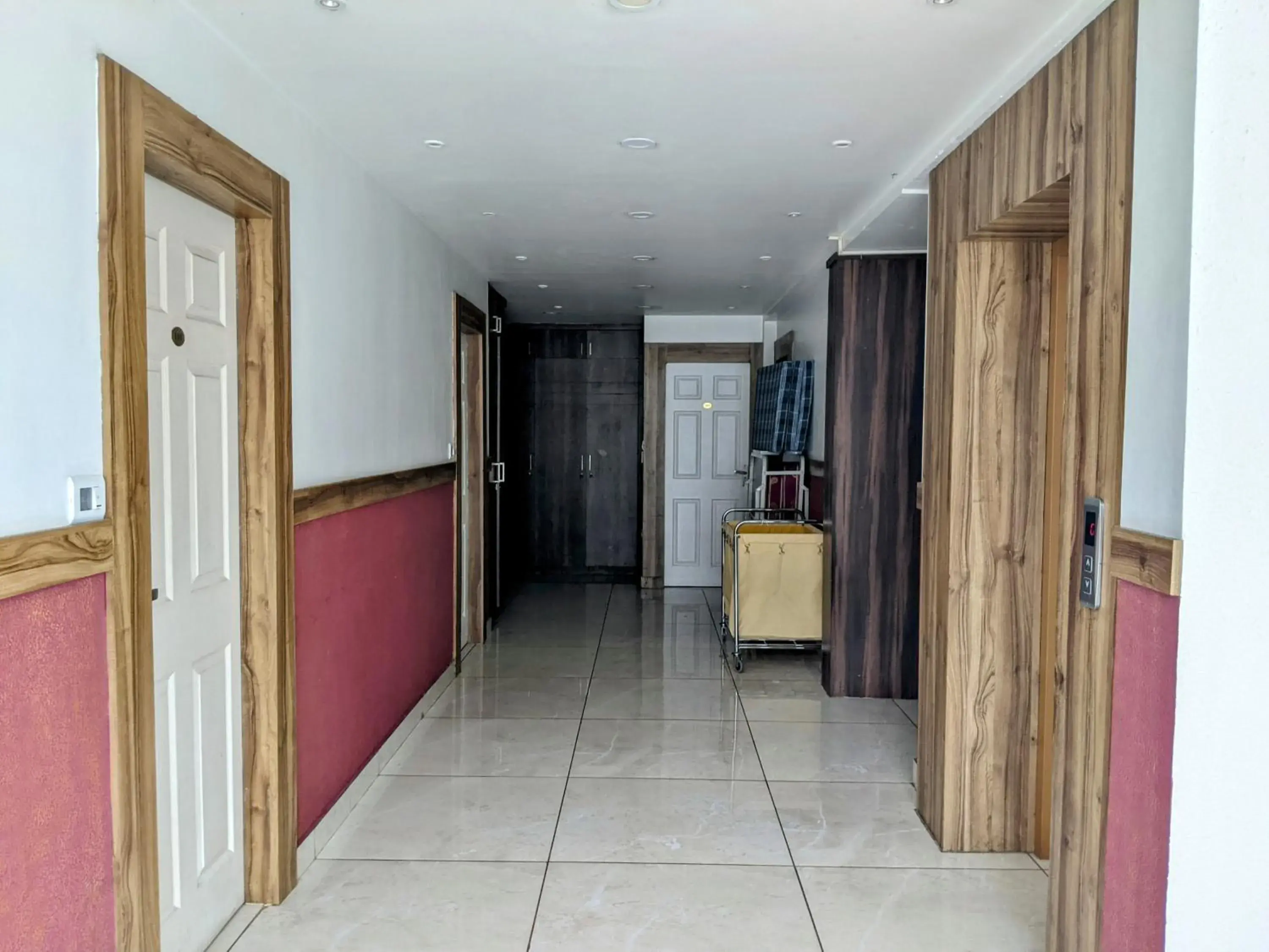 Lobby or reception in Hotel Feathers Lobby or reception in Hotel Feathers