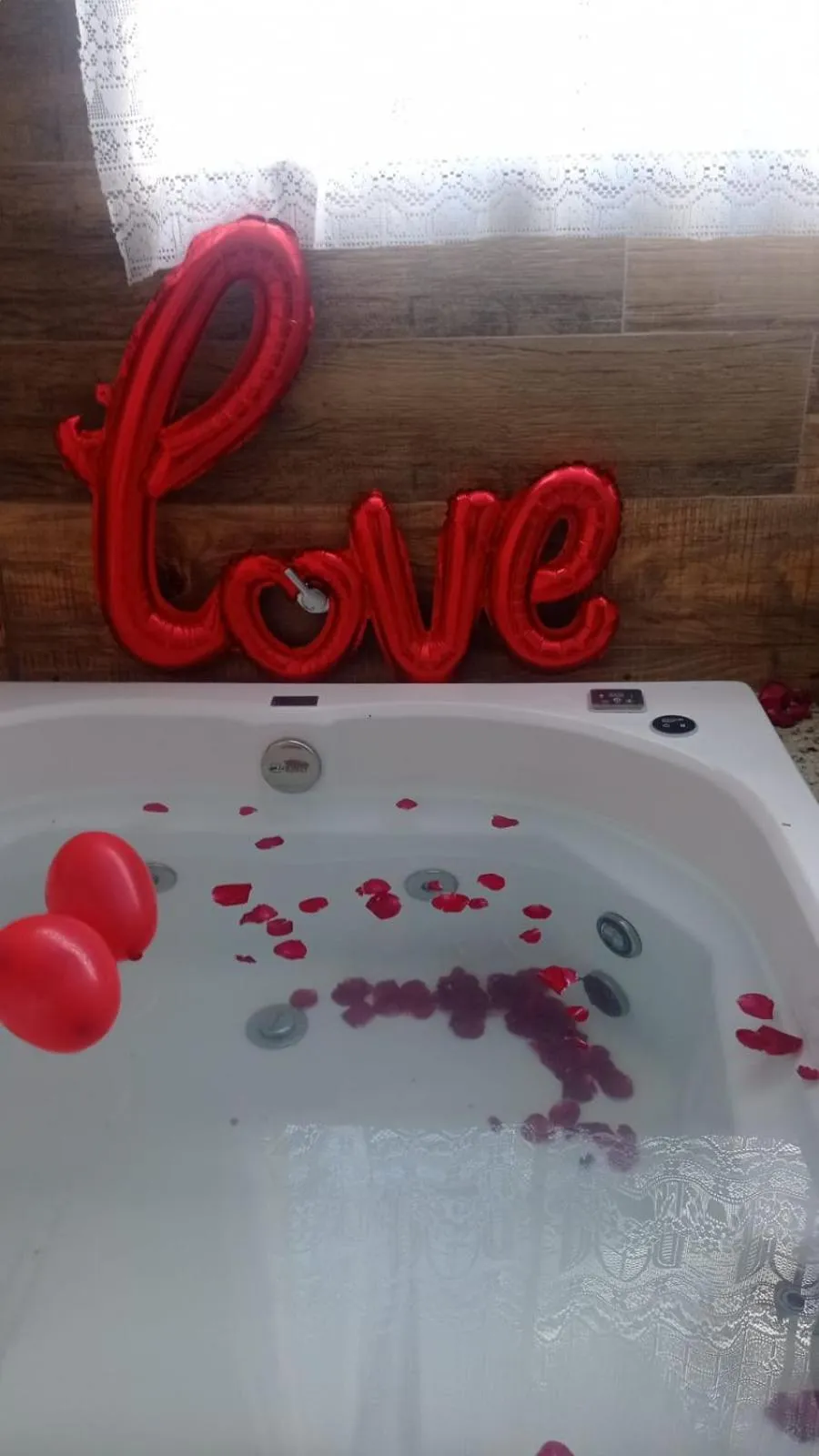 Hot Tub in Pousada Renovo da Serra