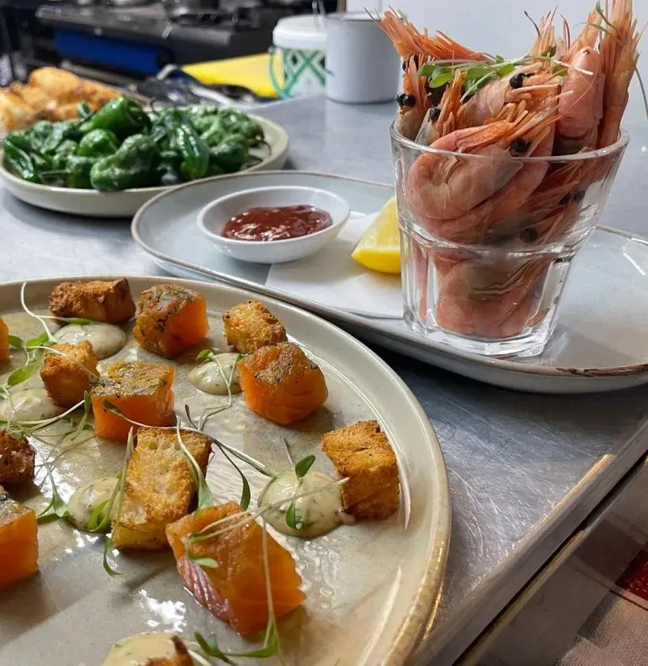 Food and drinks in The Golden Cross Food and drinks in The Golden Cross