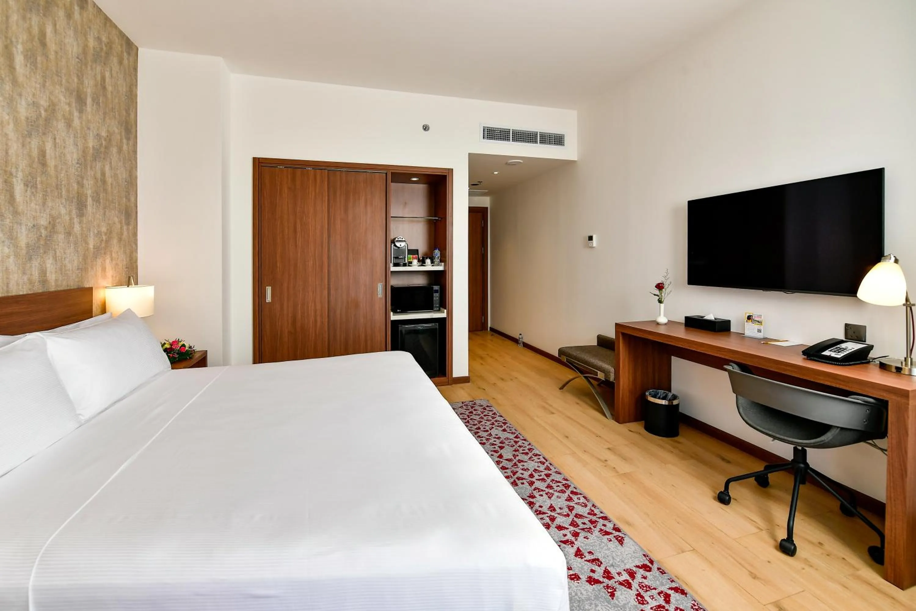 Photo of the whole room, Bed in Comfort Hotel Riyadh Olaya