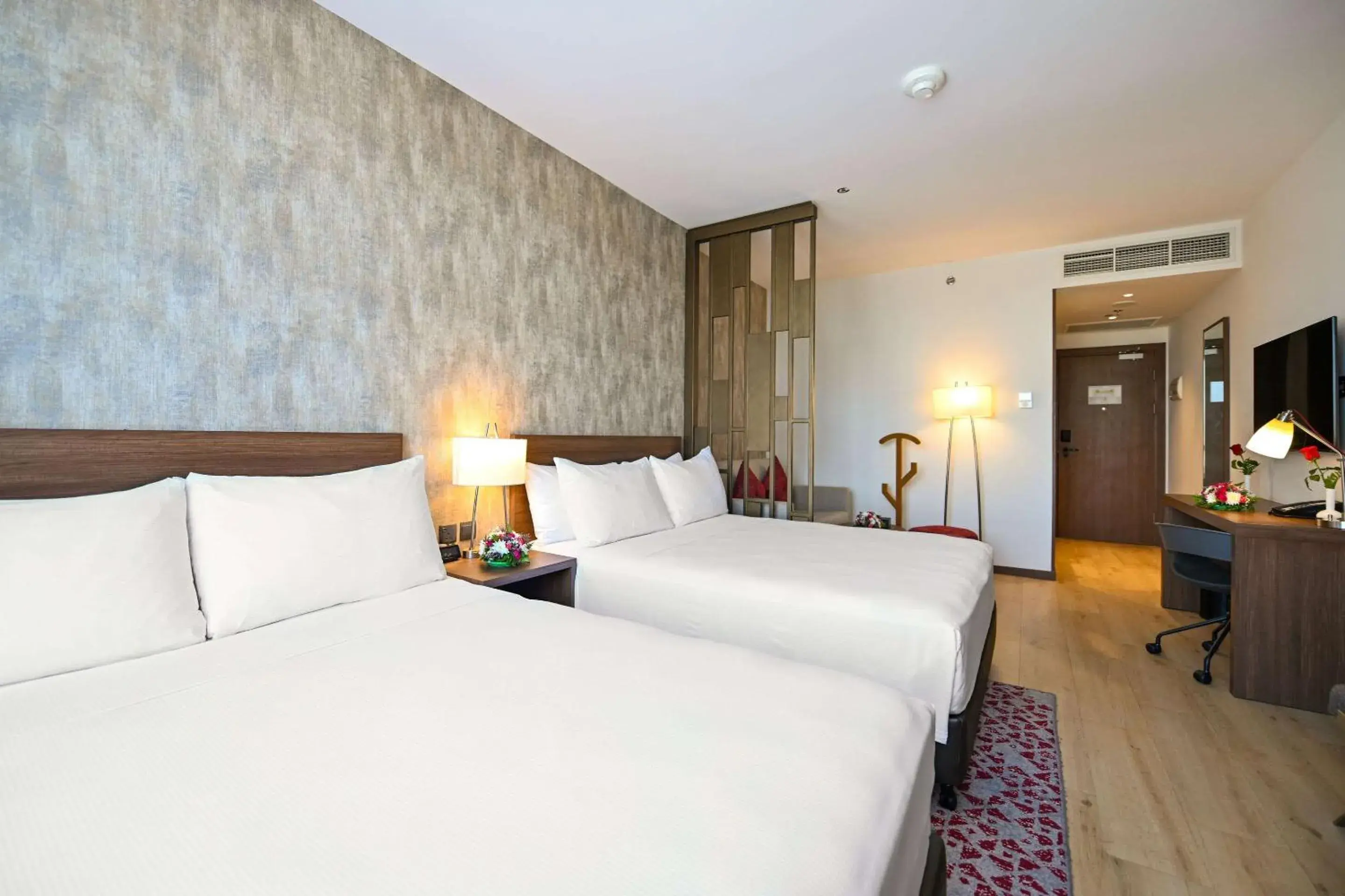 Bedroom, Bed in Comfort Hotel Riyadh Olaya Bedroom, Bed in Comfort Hotel Riyadh Olaya