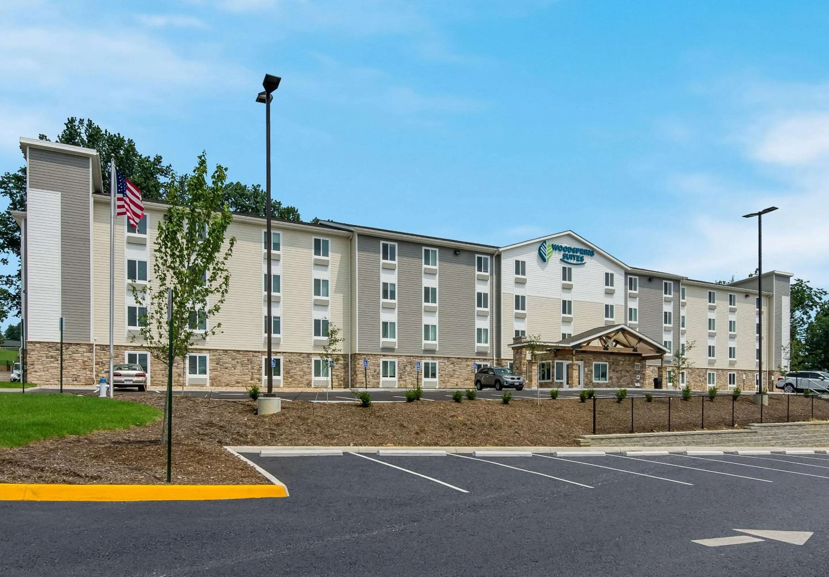 Property building in WoodSpring Suites Roanoke