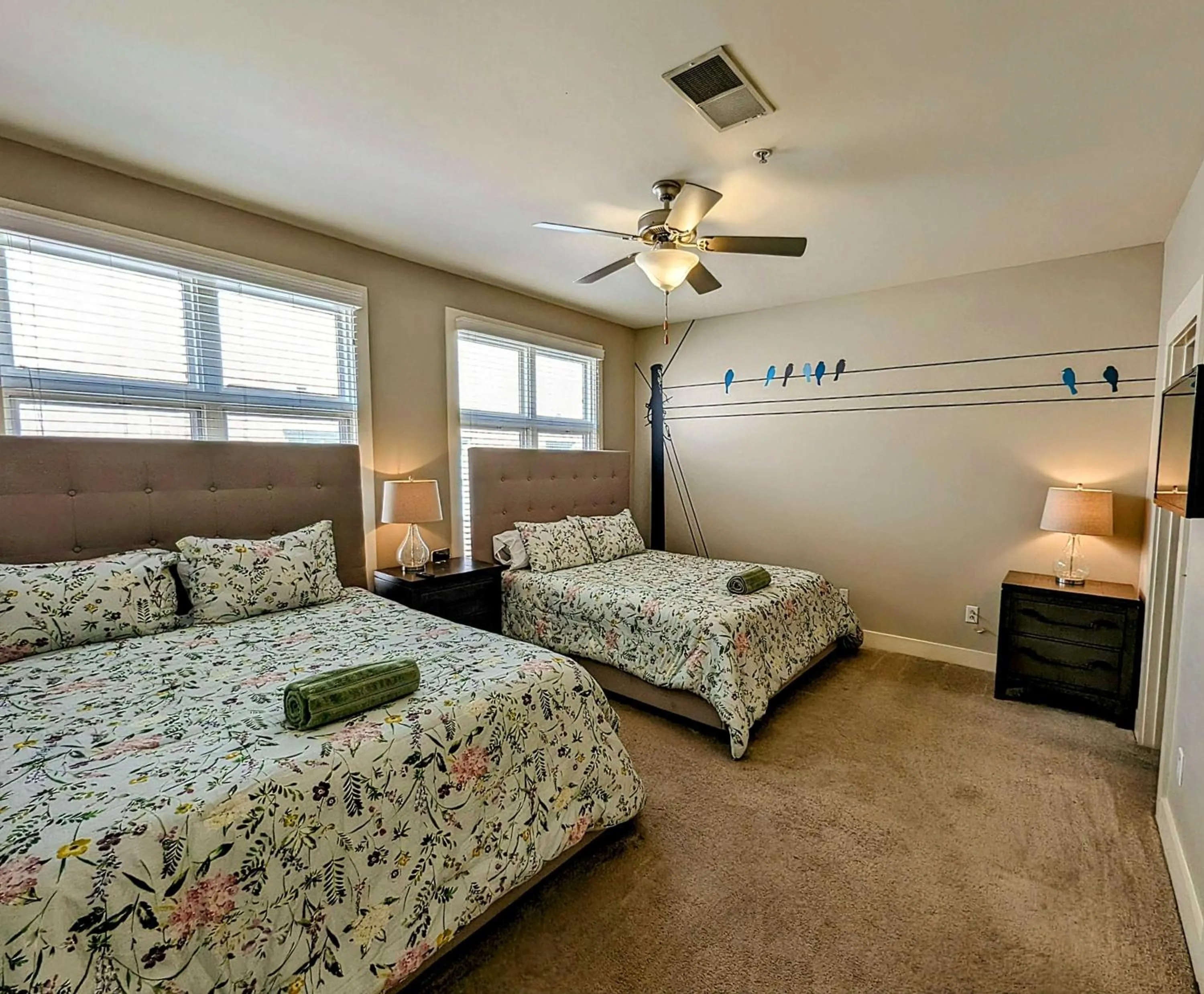 Bed in The Celebrity - Free Parking, Central, Vanderbilt