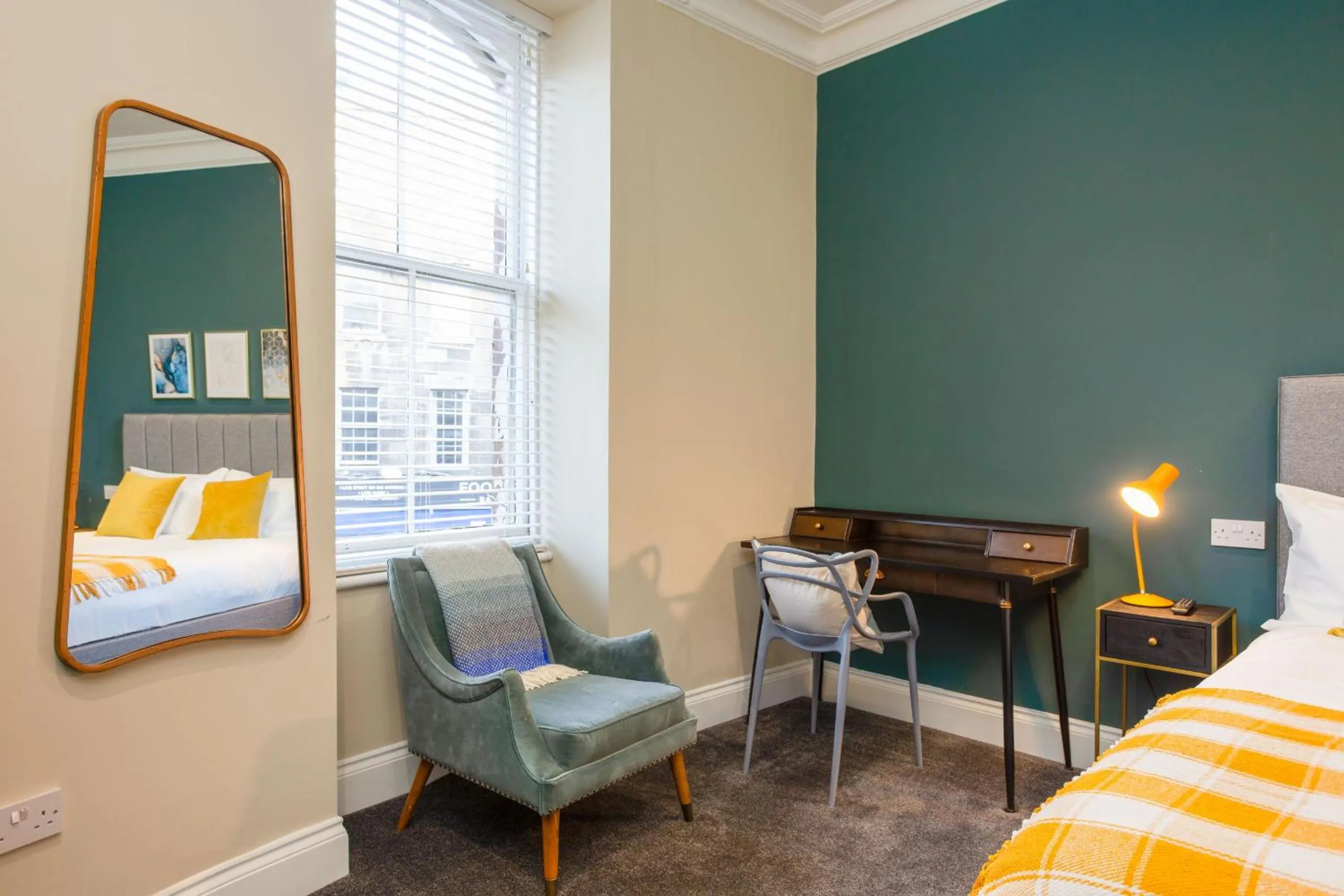 Bedroom in Royal 2bed apartment City Center