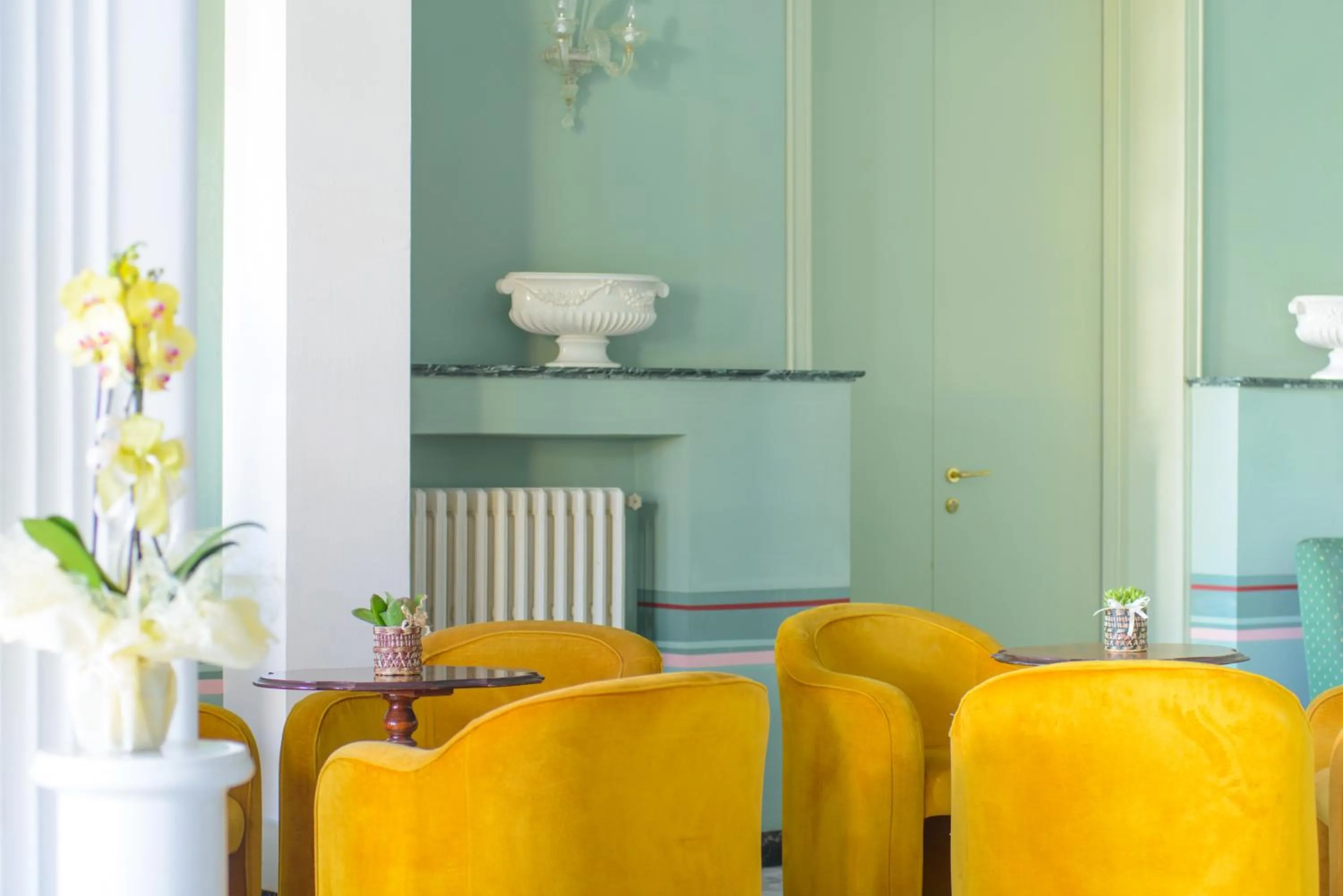 Living room in Palace Hotel Domus Mea Riccione