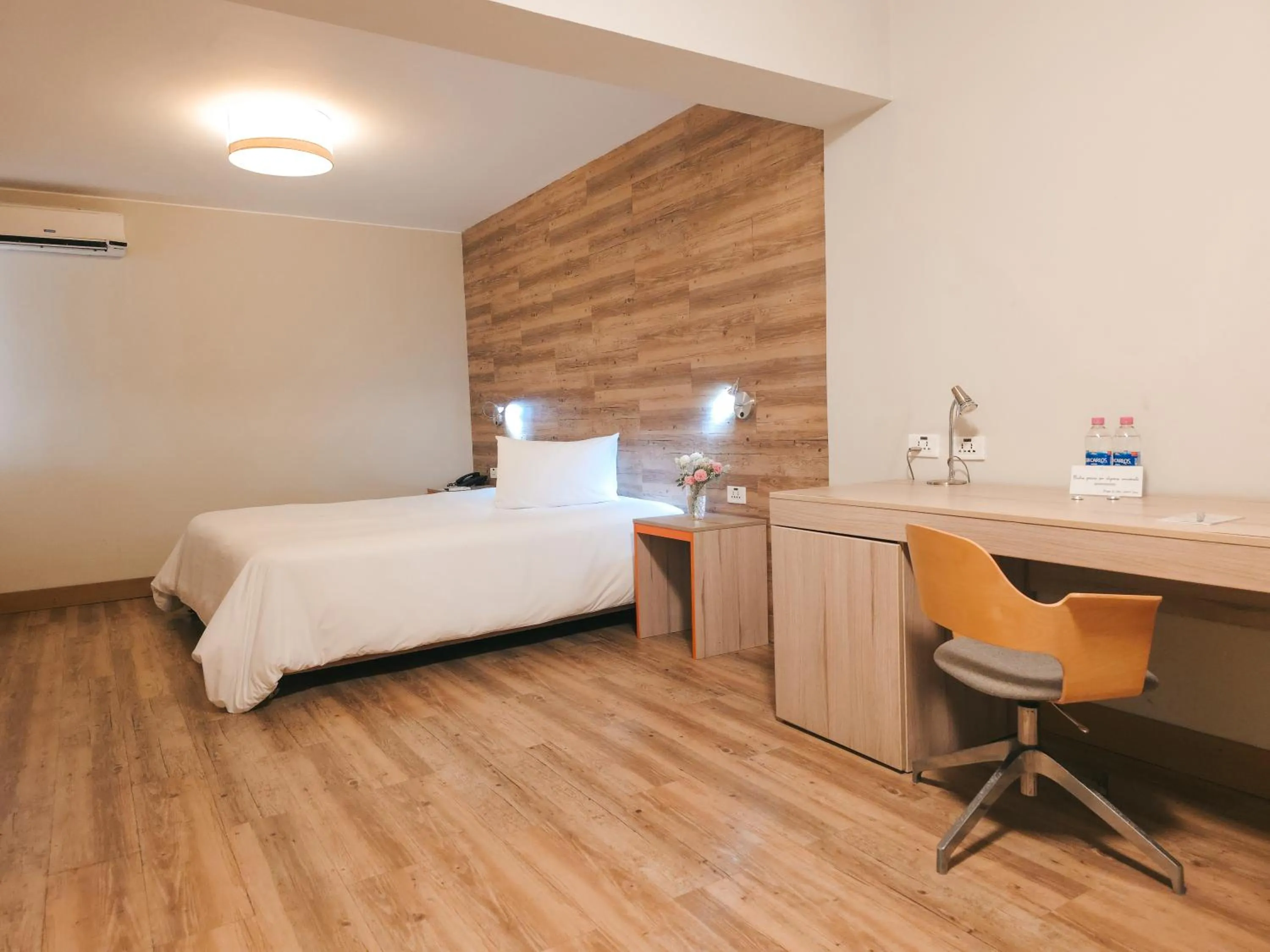 Photo of the whole room, Bed in ARTE HOTEL Lima