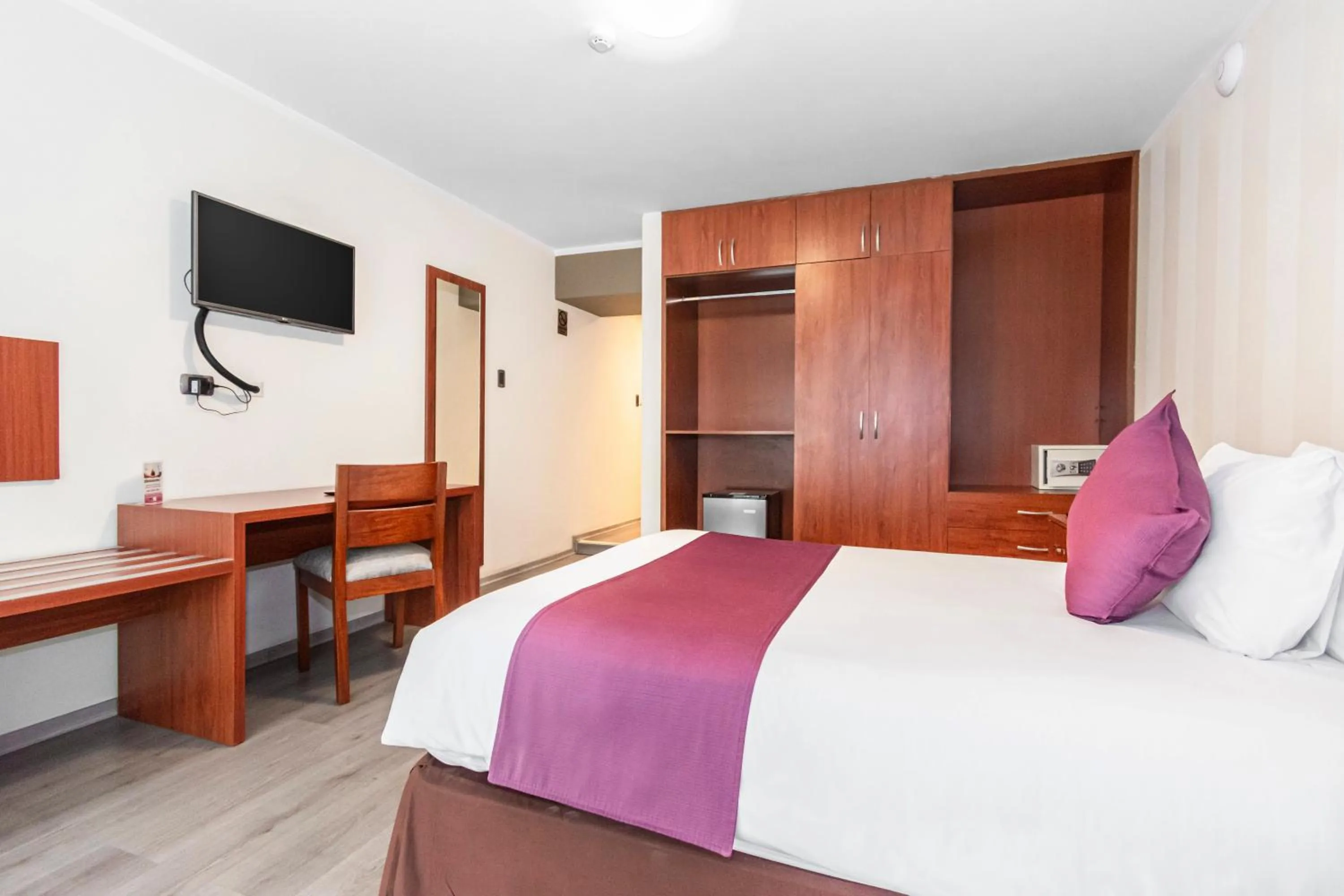 Photo of the whole room, Bed in Hotel Andesmar