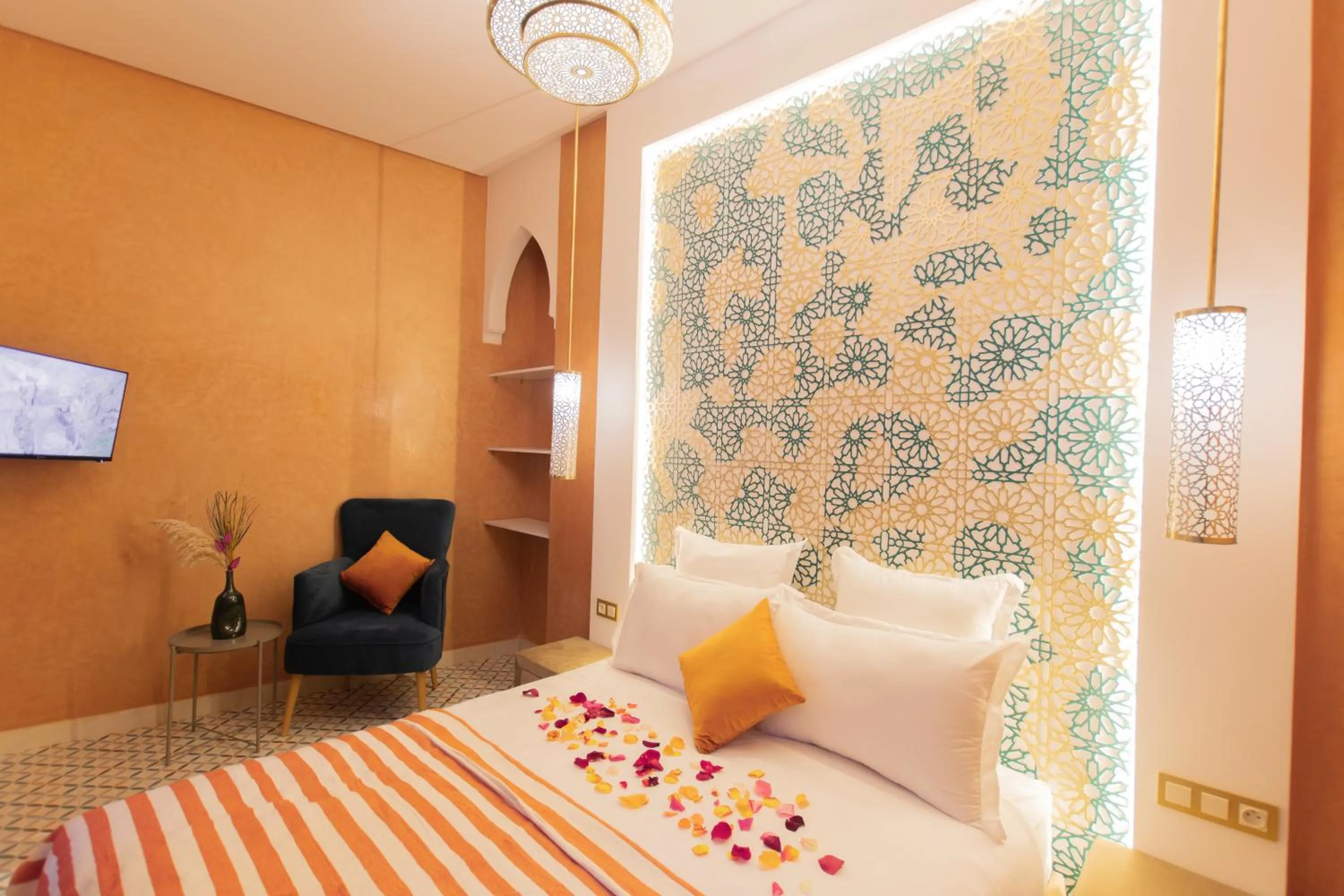 TV and multimedia, Bed in RIAD MARRAKECH DOORS