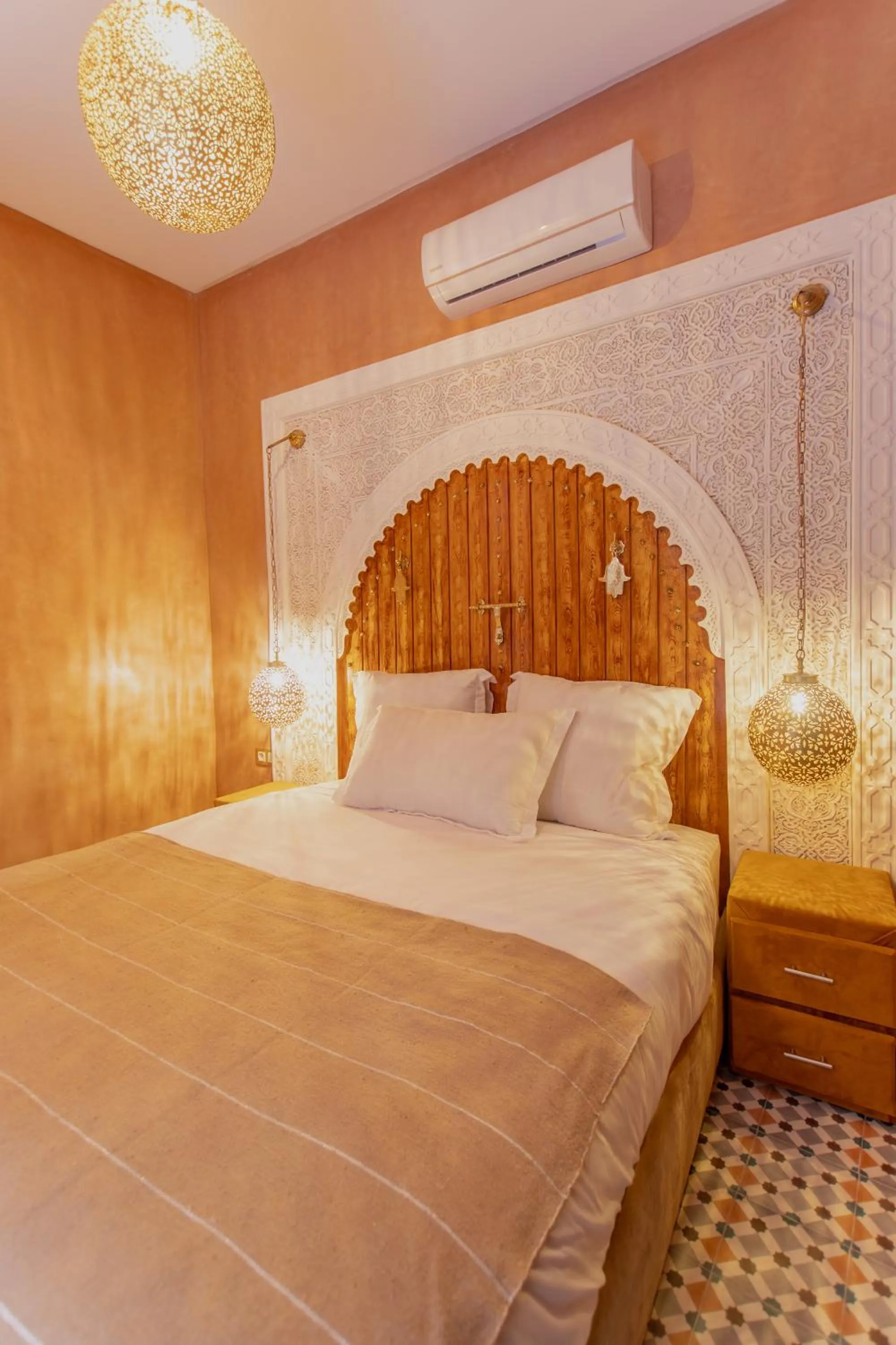 Bed in RIAD MARRAKECH DOORS