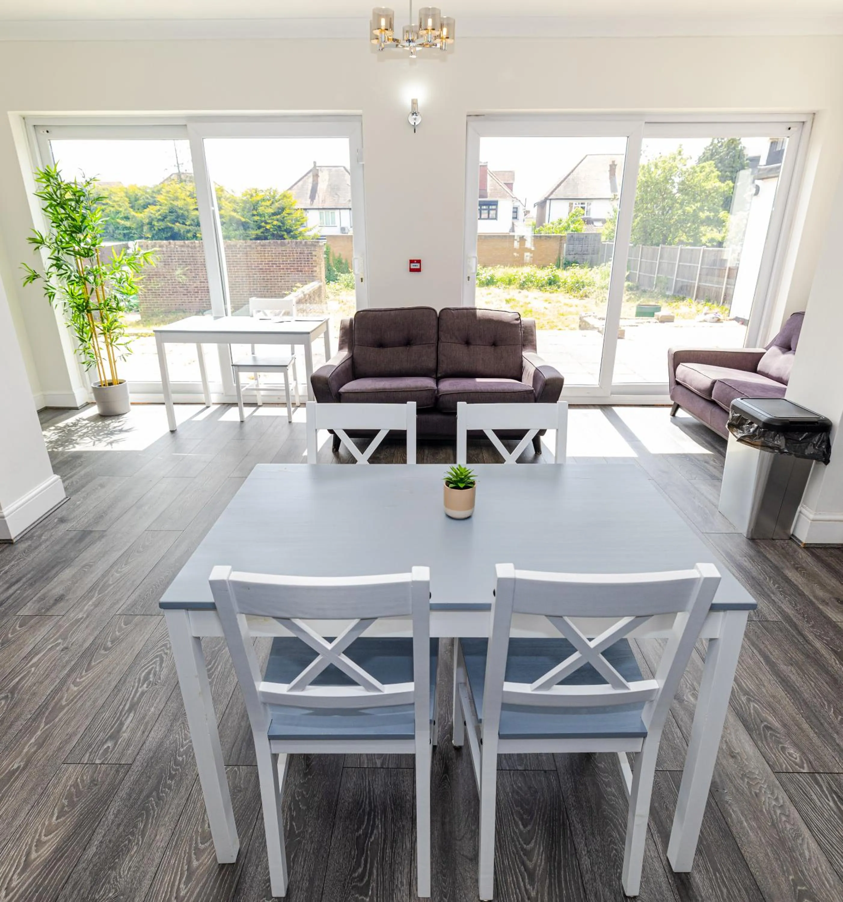 Seating area in Woodford Hotel