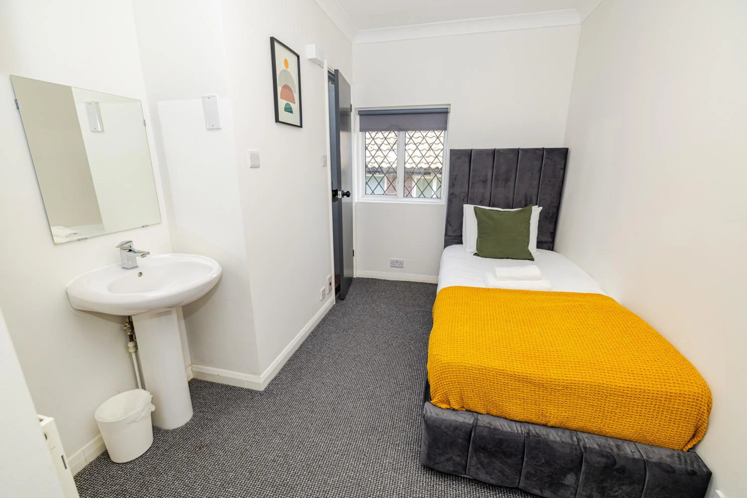 Bedroom, Bed in Woodford Hotel