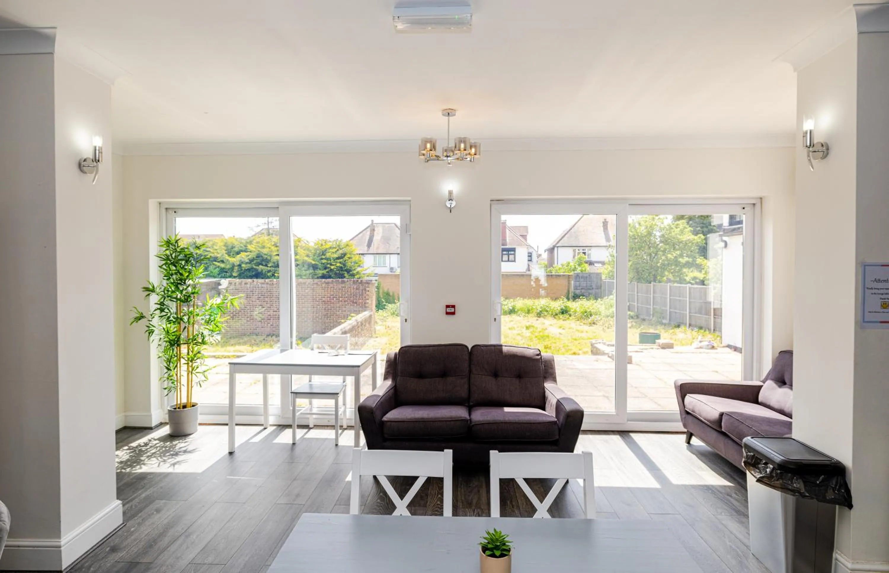 Seating area in Woodford Hotel