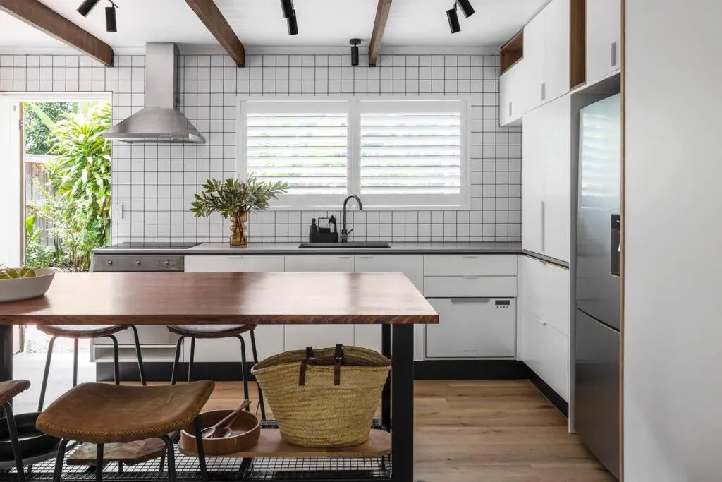 Stylish Retreat, Little Cove