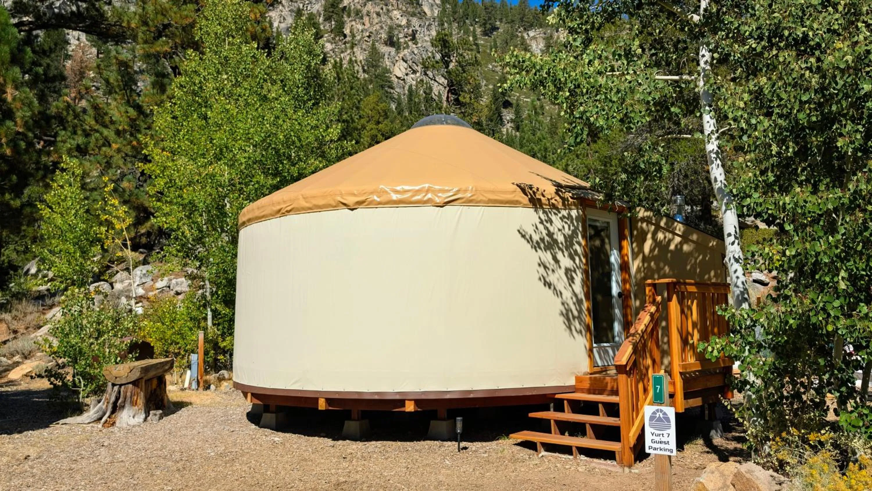 Desolation Hotel Hope Valley