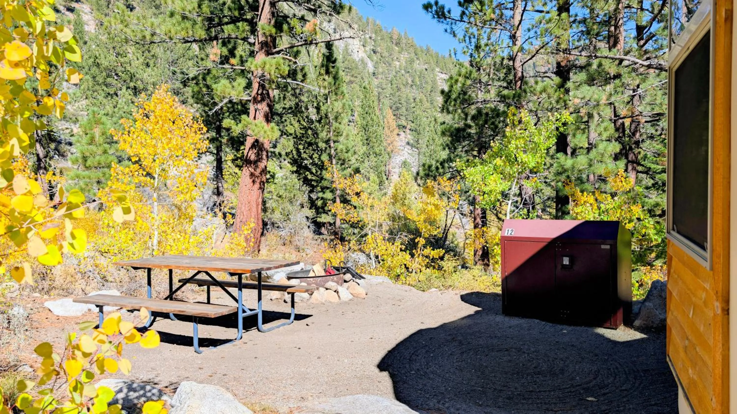 Desolation Hotel Hope Valley