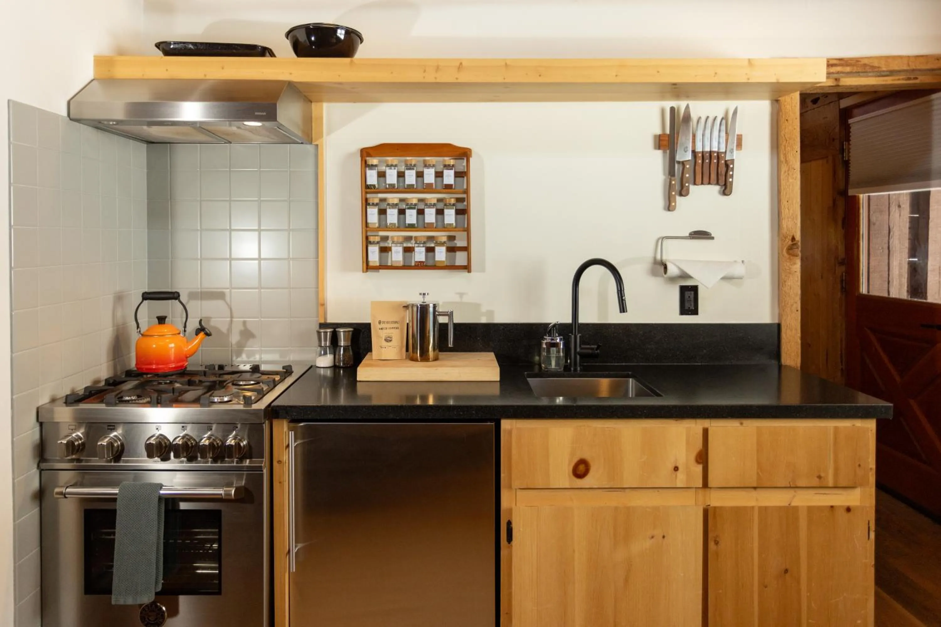 kitchen in Desolation Hotel Hope Valley