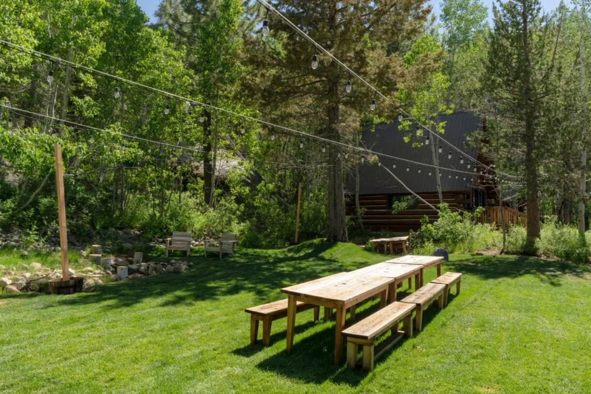 Natural landscape in Desolation Hotel Hope Valley