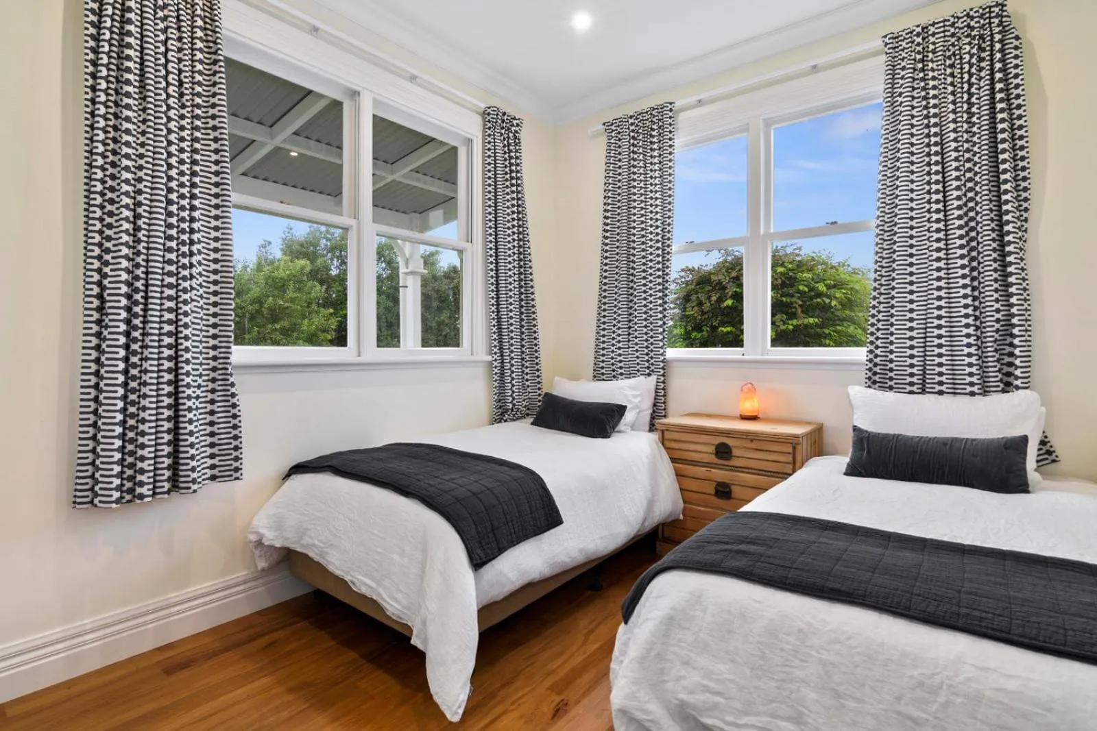 Property building, Bed in Botham's Beauty - Blenheim Holiday Home