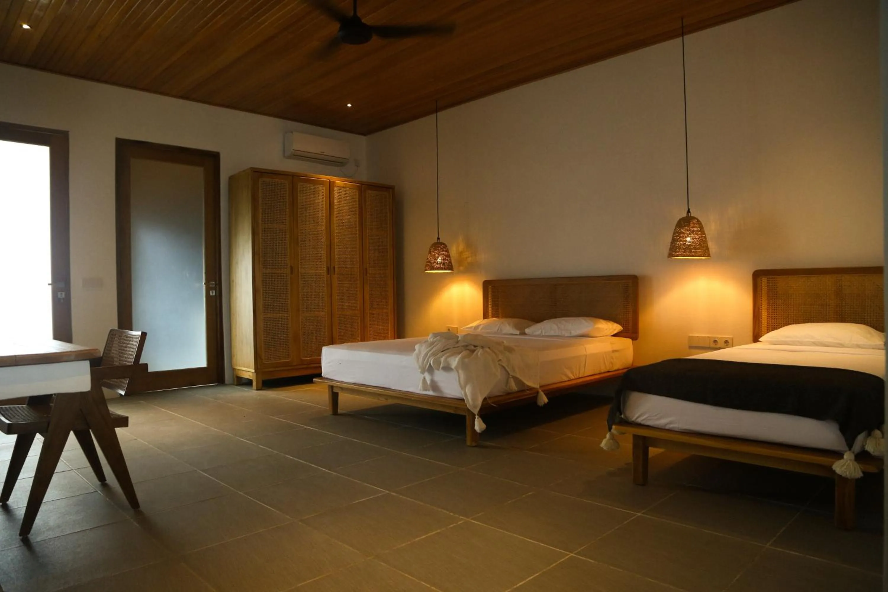 View (from property/room), Bed in La Belle Hollow Trees