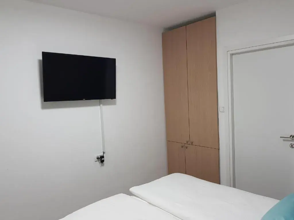 Twin Room in Airport Guest House Twin Room in Airport Guest House
