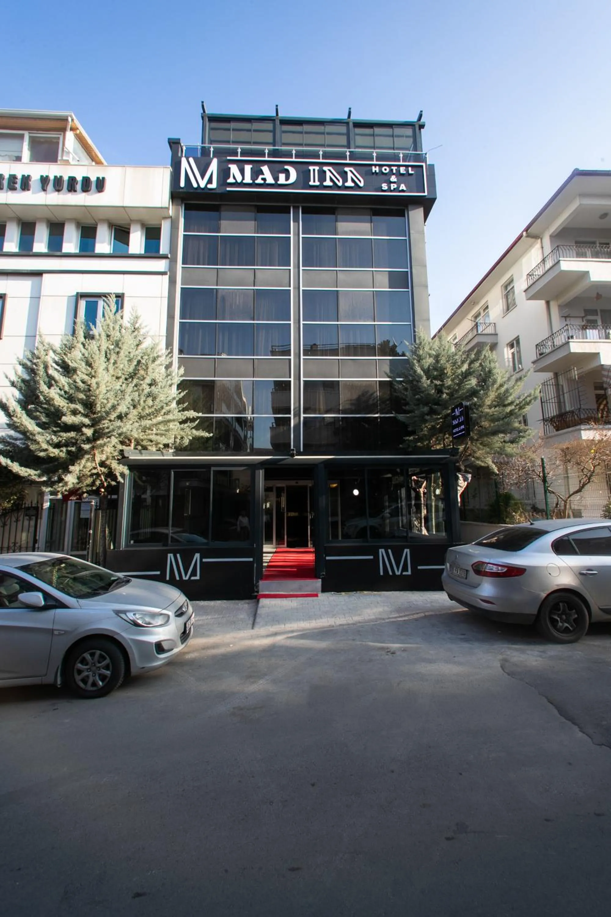 Property building in MAD INN HOTEL & SPA