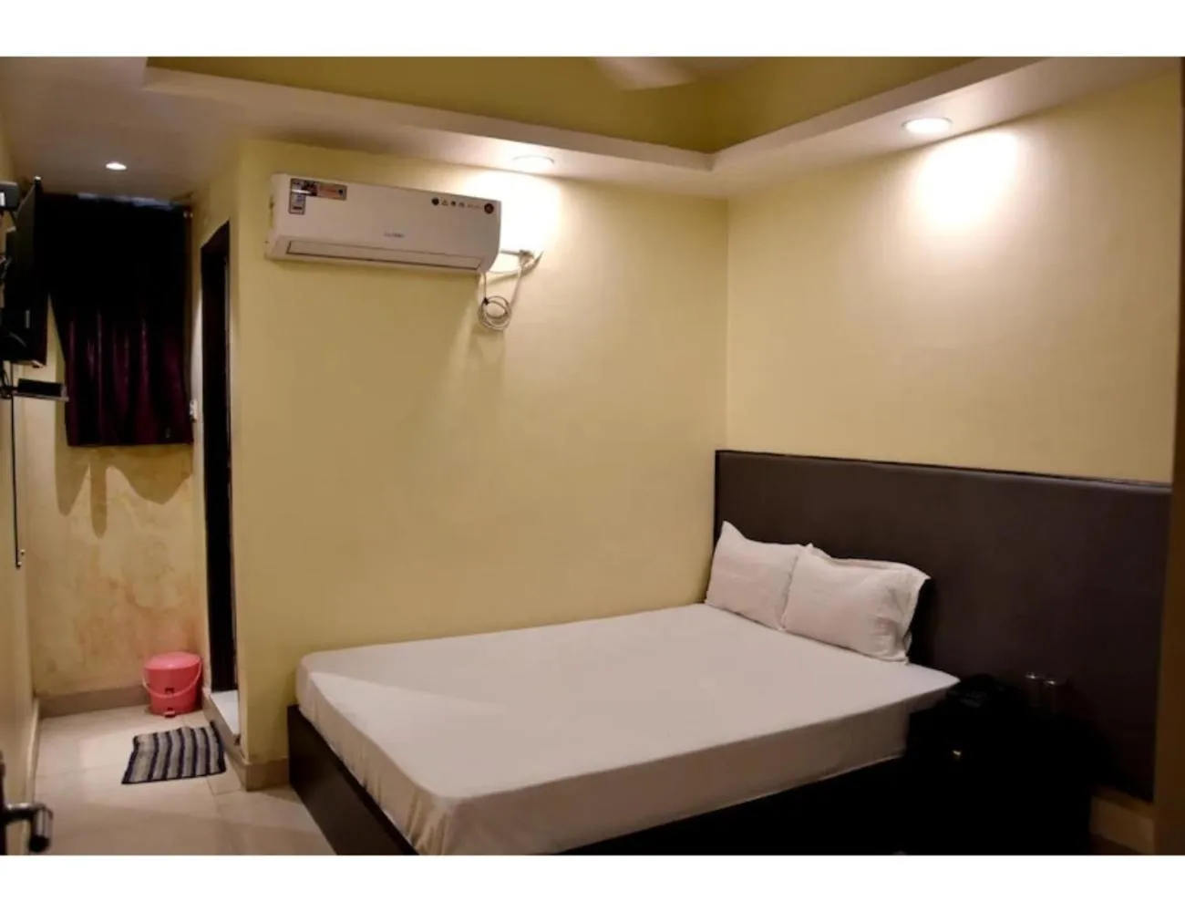 Bedroom in Hotel Maple Inn, Patna