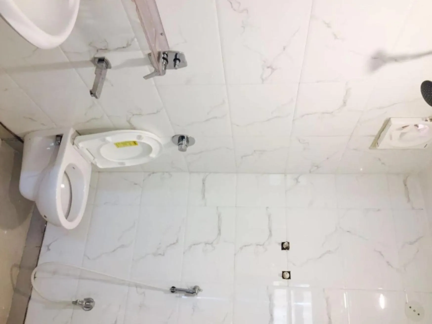 Bathroom in Hotel Maple Inn, Patna