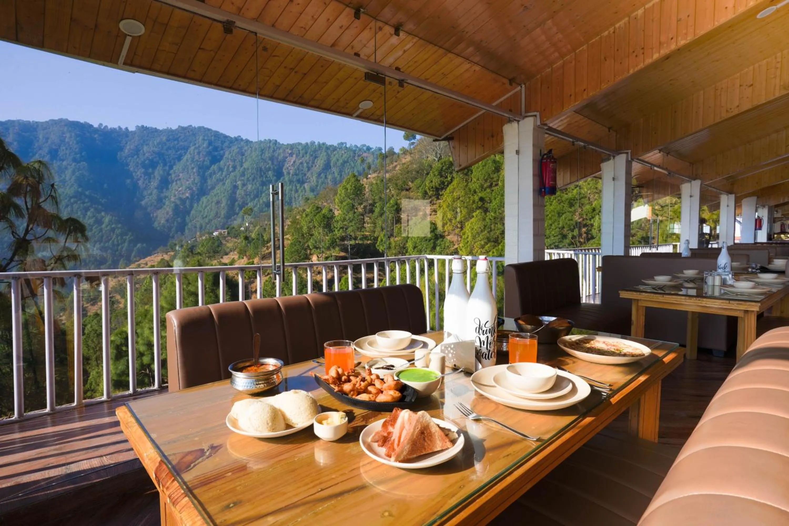 Restaurant/places to eat in Hamilton palace