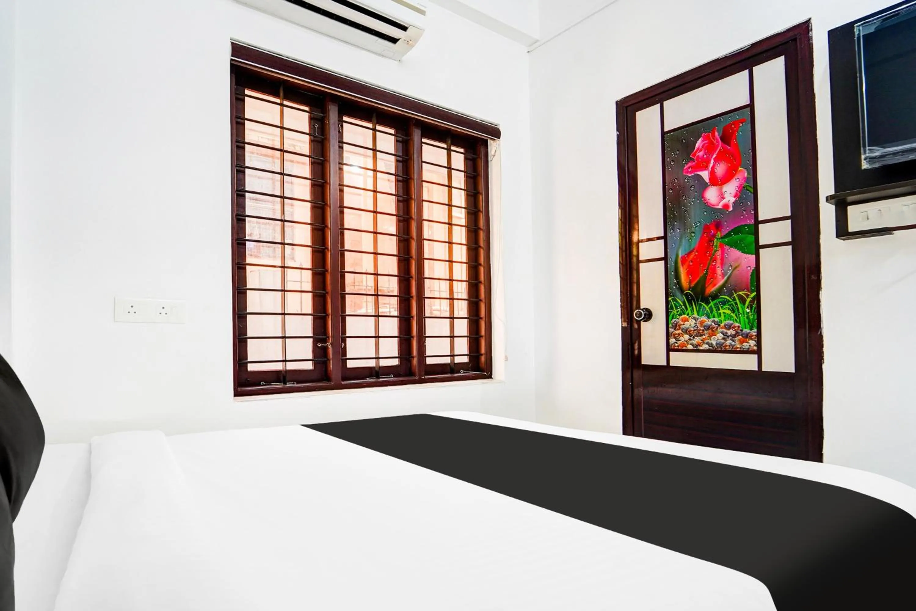 Bedroom, Bed in Hotel O Attukal Near Attakulangara Formerly Remya Residency