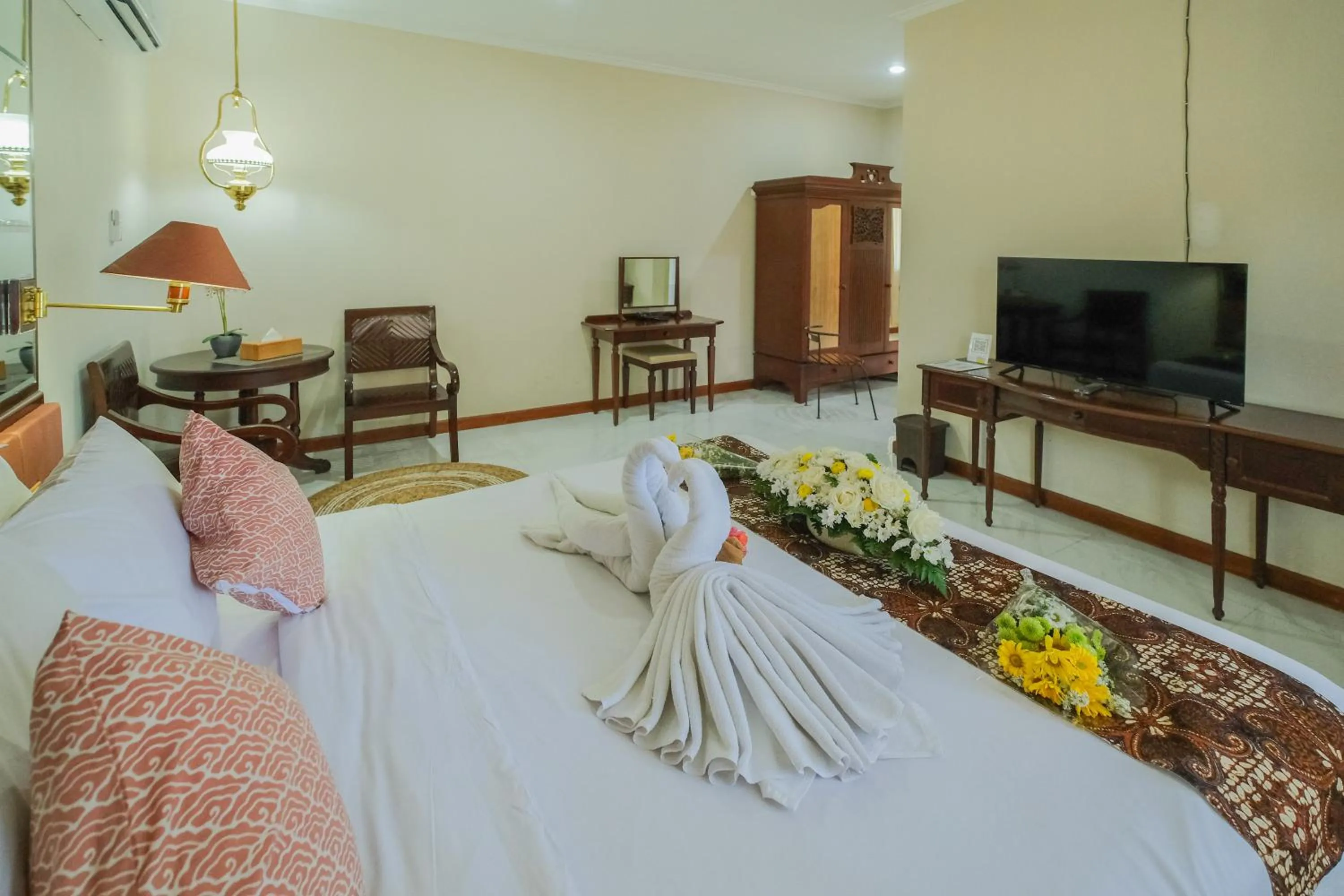 Bed in Royal Brongto Hotel