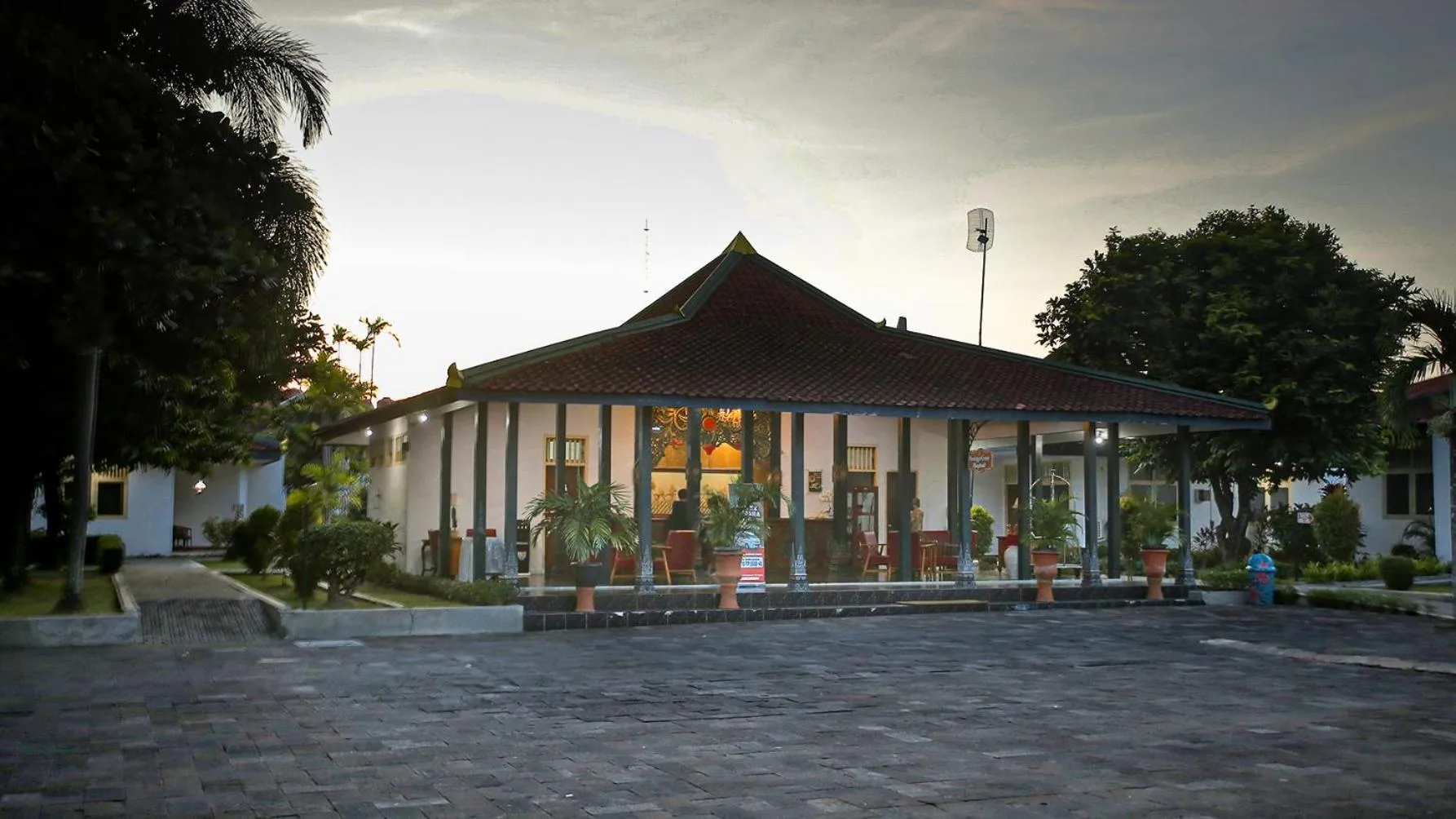 Lobby or reception in Royal Brongto Hotel