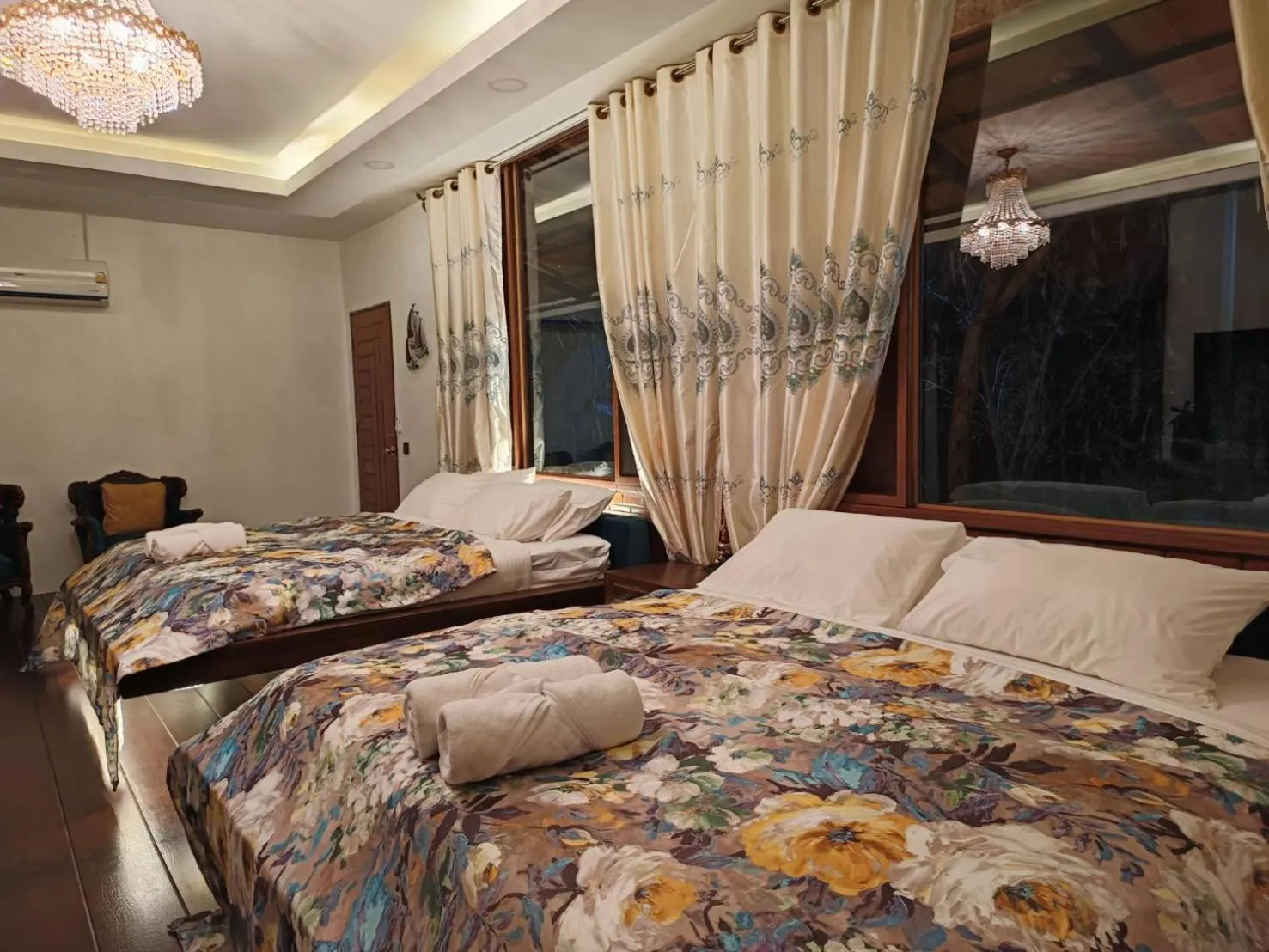 Family Room in Tasana Garden Saraphi ทาซาน่าการ์เด้น สาขาสารภี