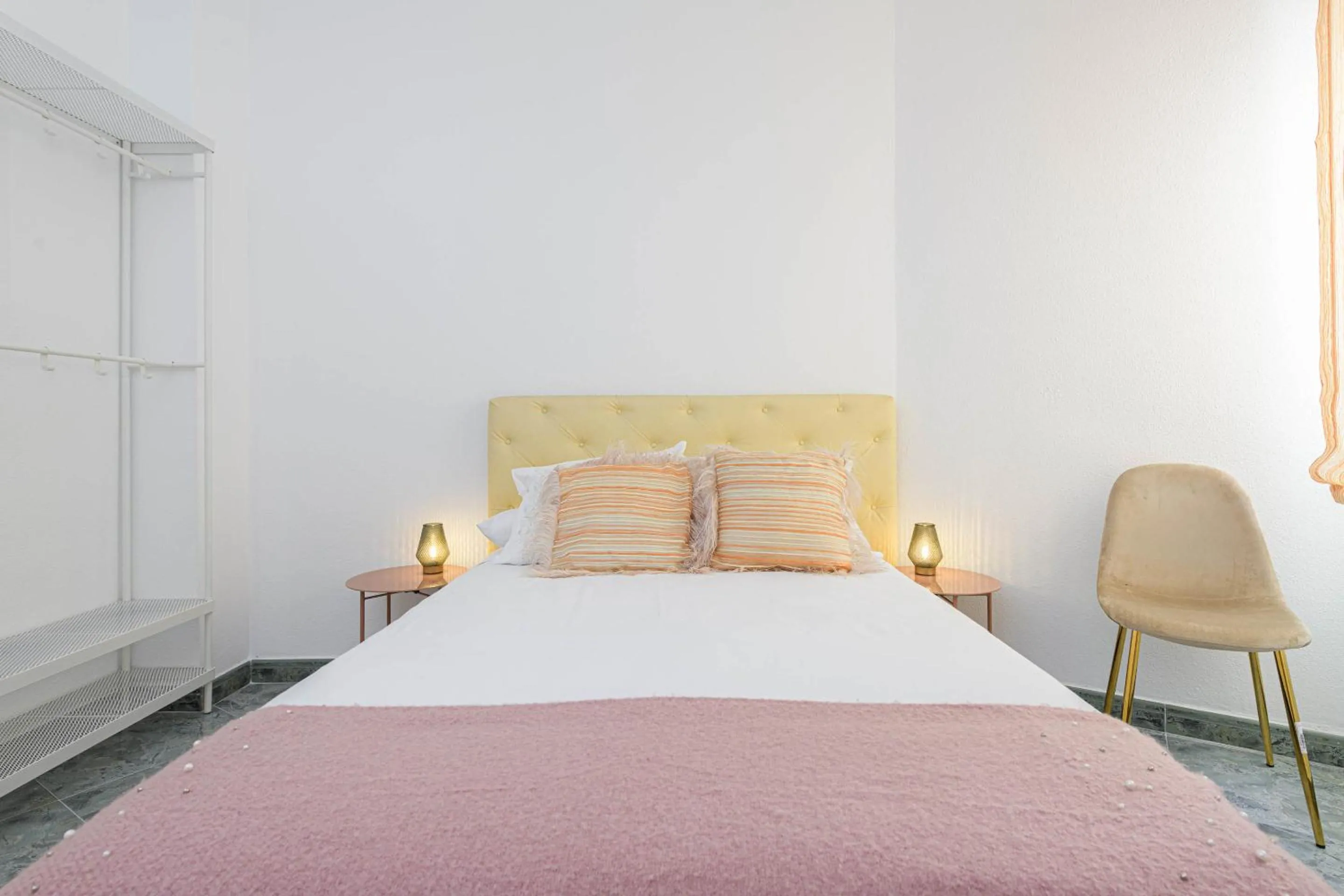 WintowinRentals Ubicación fabulosa, completo apartamento con Parking en el Soho de Málaga