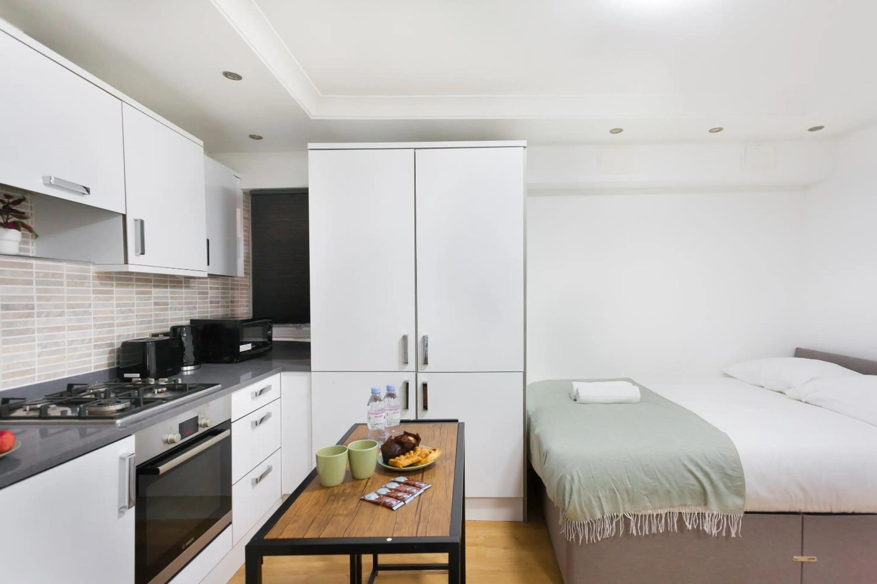 Other, Bed in Studio9 Rooms - Next to Emirates Stadium - Budget Rooms with Shared Bathroom