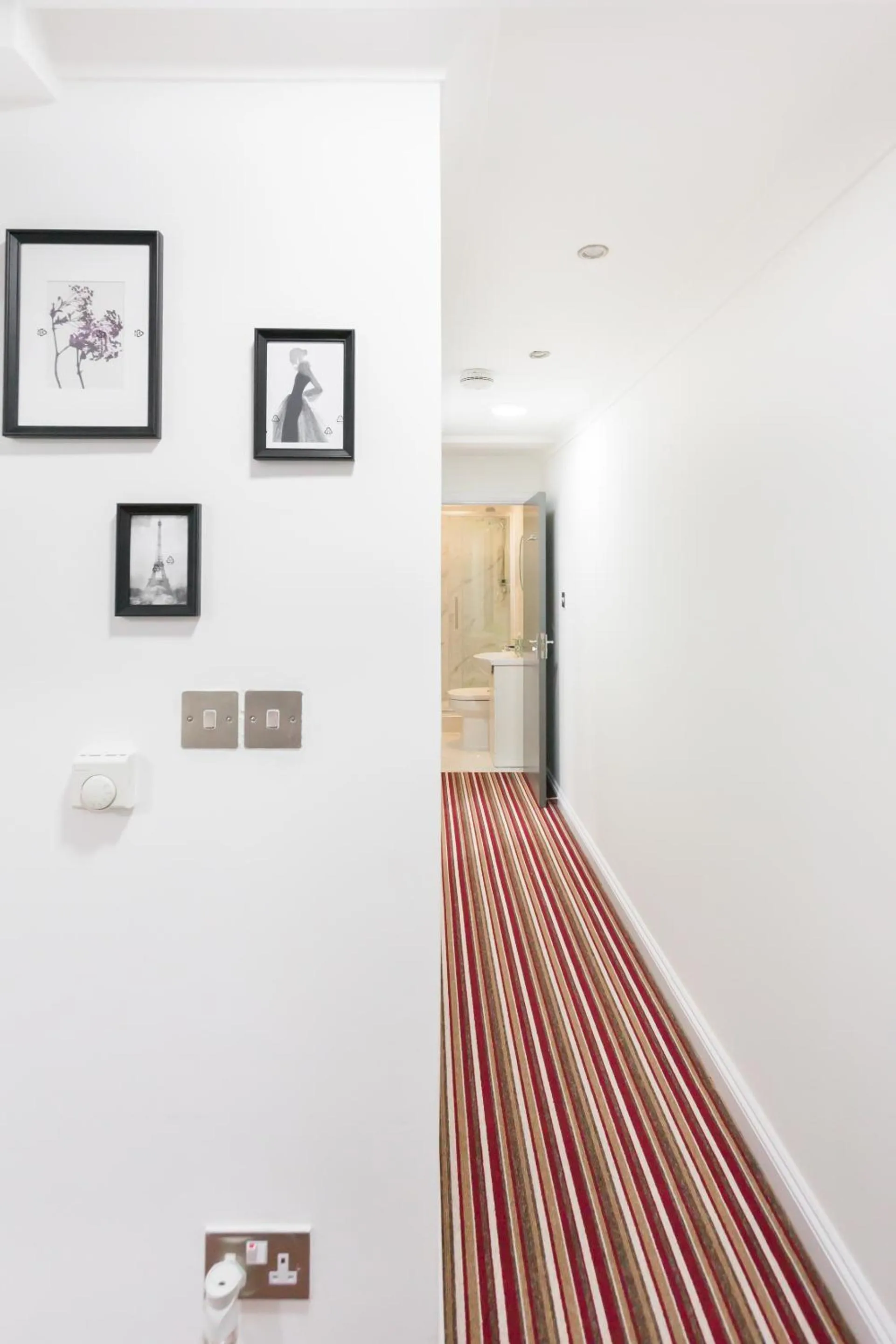 Other in Studio9 Rooms - Next to Emirates Stadium - Budget Rooms with Shared Bathroom