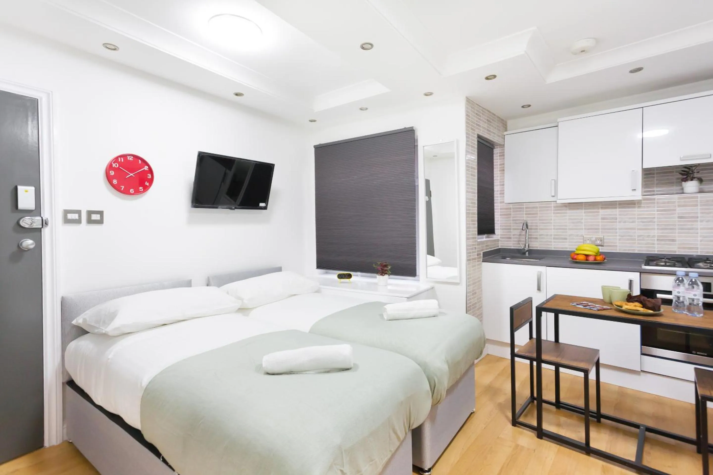 Bedroom, Bed in Studio9 Rooms - Next to Emirates Stadium - Budget Rooms with Shared Bathroom