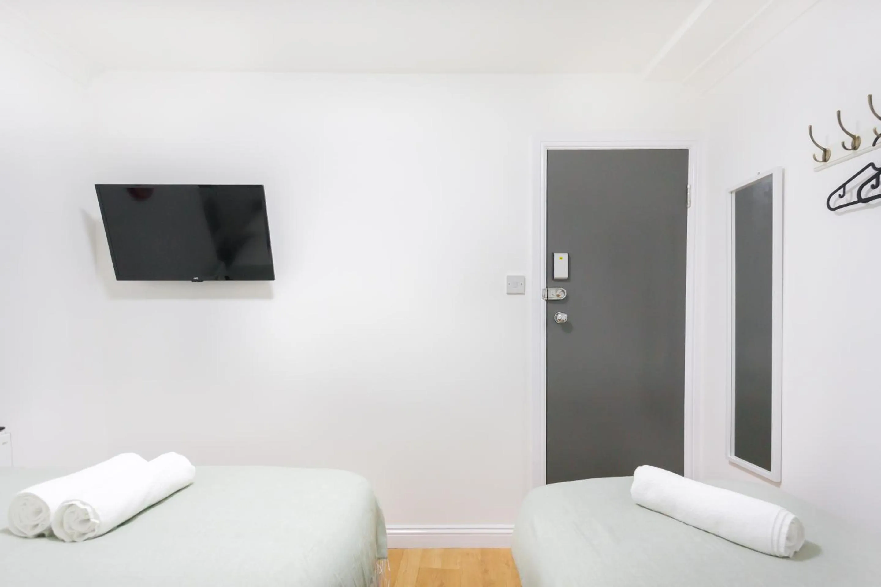 Bedroom, Bed in Studio9 Rooms - Next to Emirates Stadium - Budget Rooms with Shared Bathroom