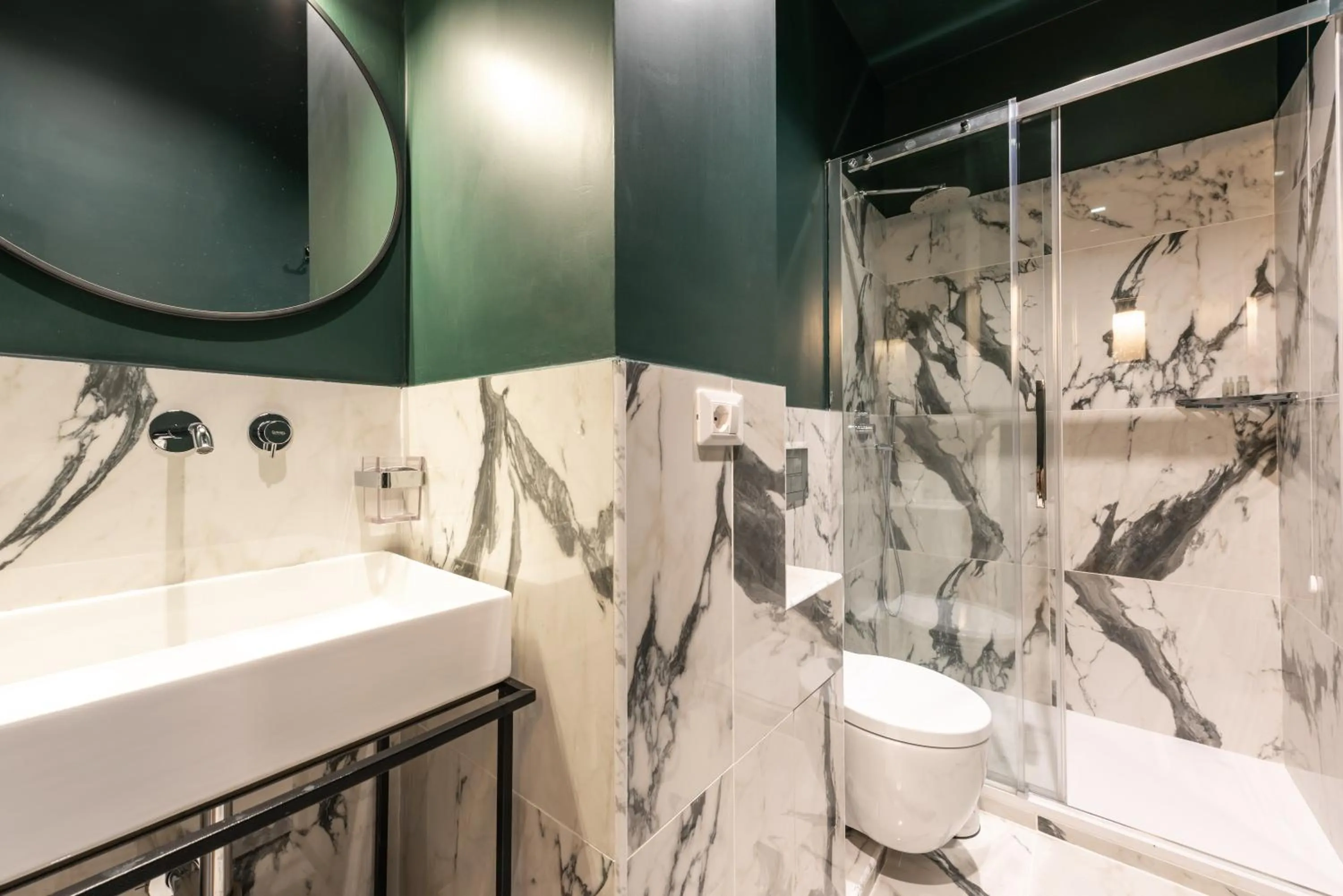 Shower in DH Rooms Spiga