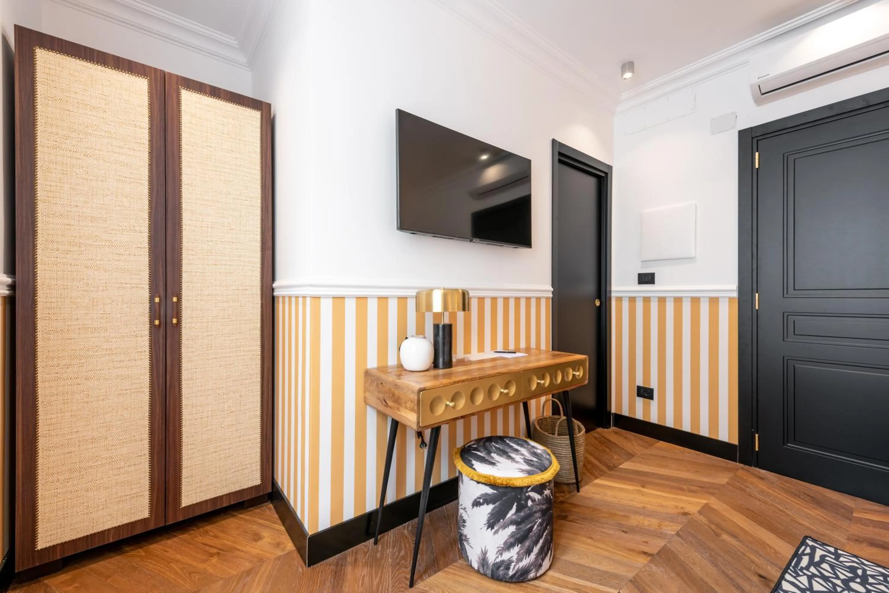 Decorative detail in DH Rooms Spiga