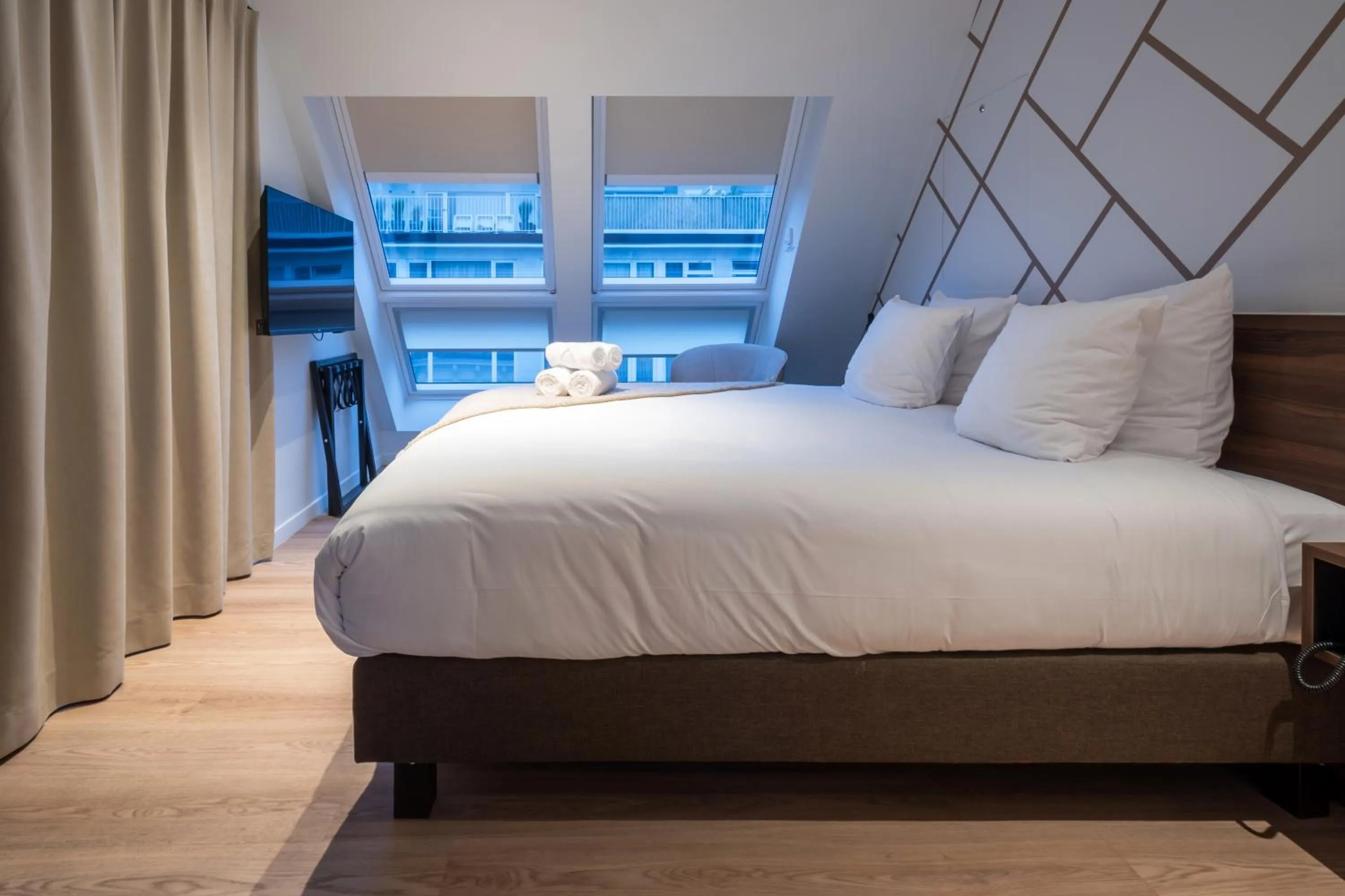 Bed in ONE TWO FOUR - Hotel & Spa